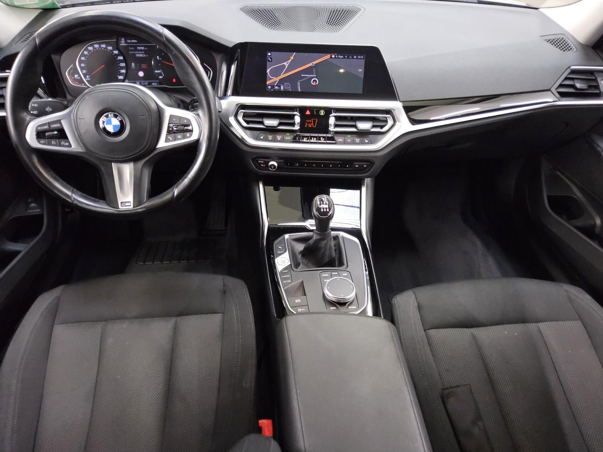 BMW 318d Touring Navi LED LC+ PDC Shz HiFi 5