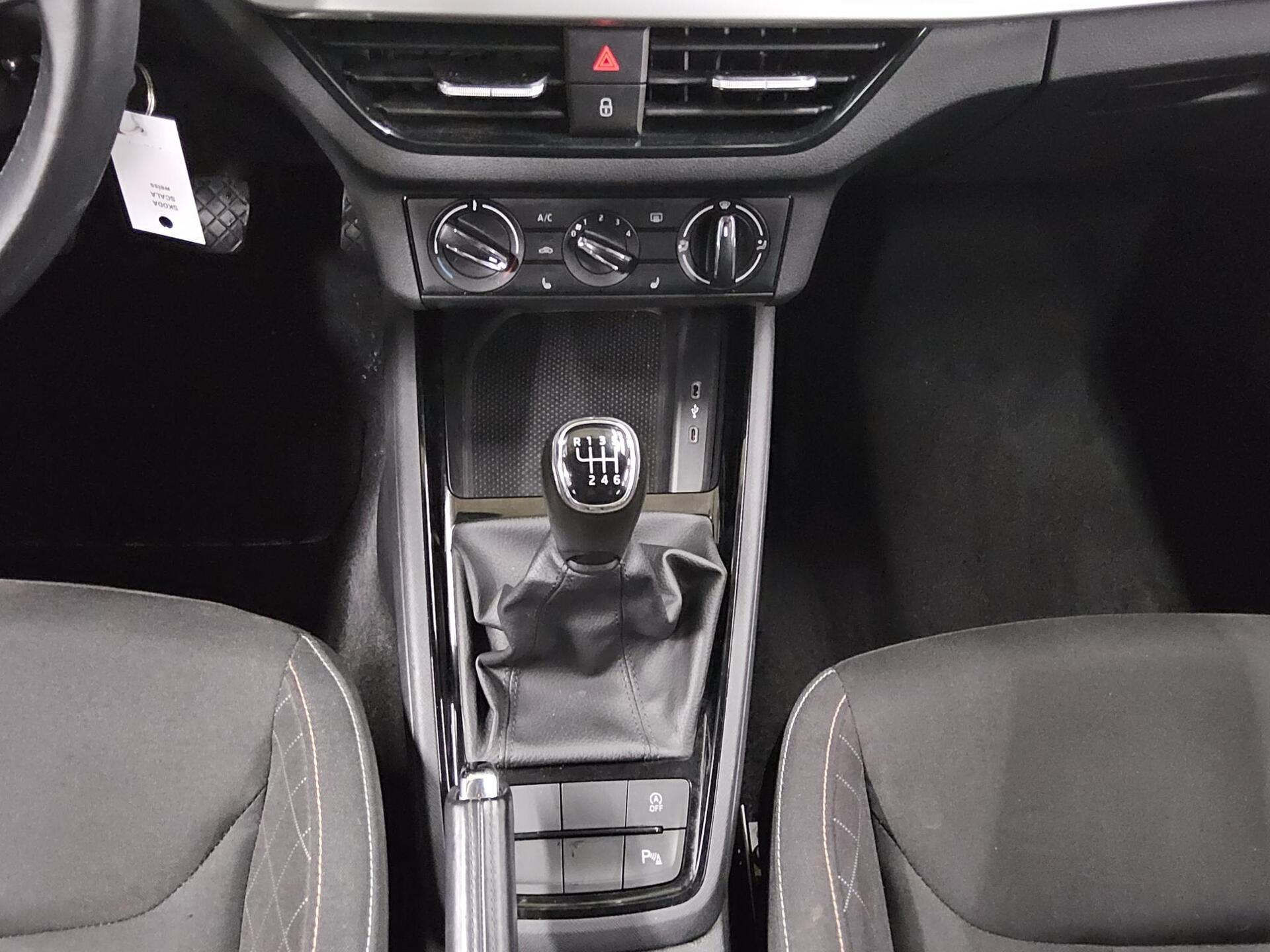 Skoda Scala 1.0 TSI Ambition Navi vc LED SHZ 6