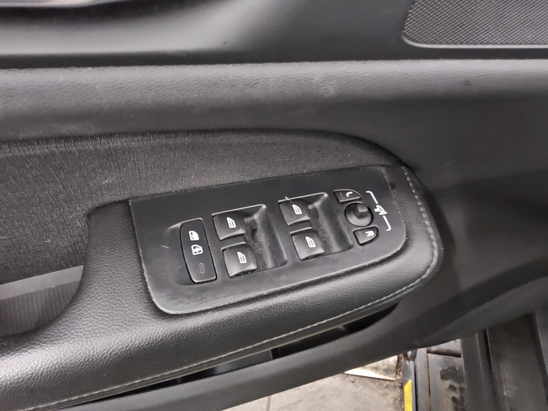 Volvo V60 Cross Country B4 D AWD Pro Navi LED AHk 9