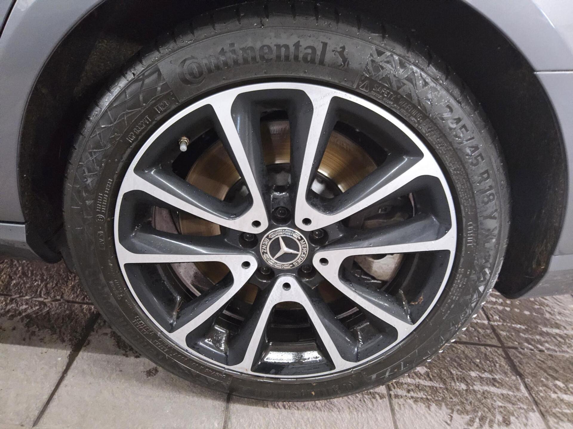 Mercedes-Benz E 450 4M Avantgarde Night Widescreen MB-LED RFK 11