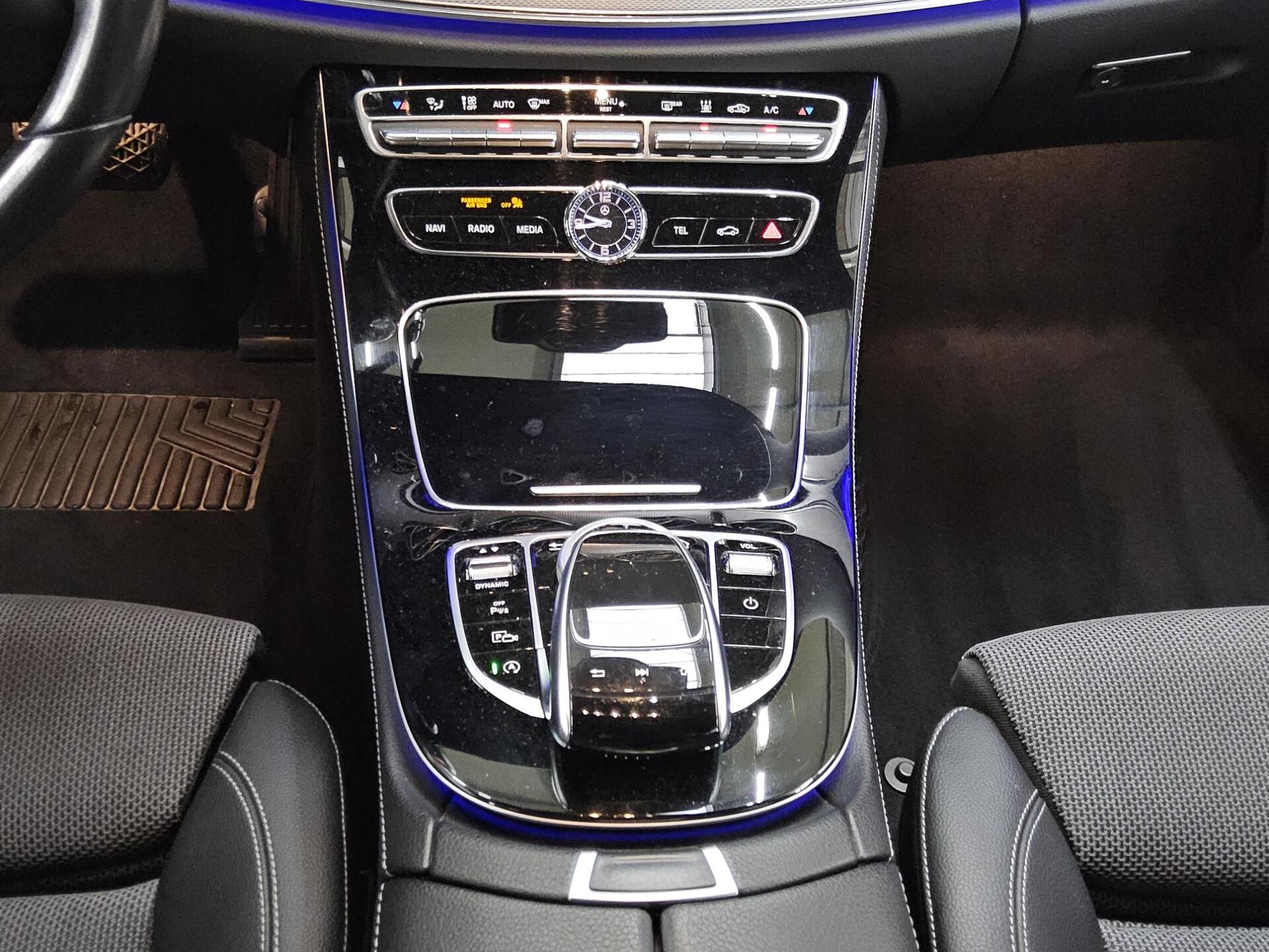 Mercedes-Benz E 450 4M Avantgarde Night Widescreen MB-LED RFK 6