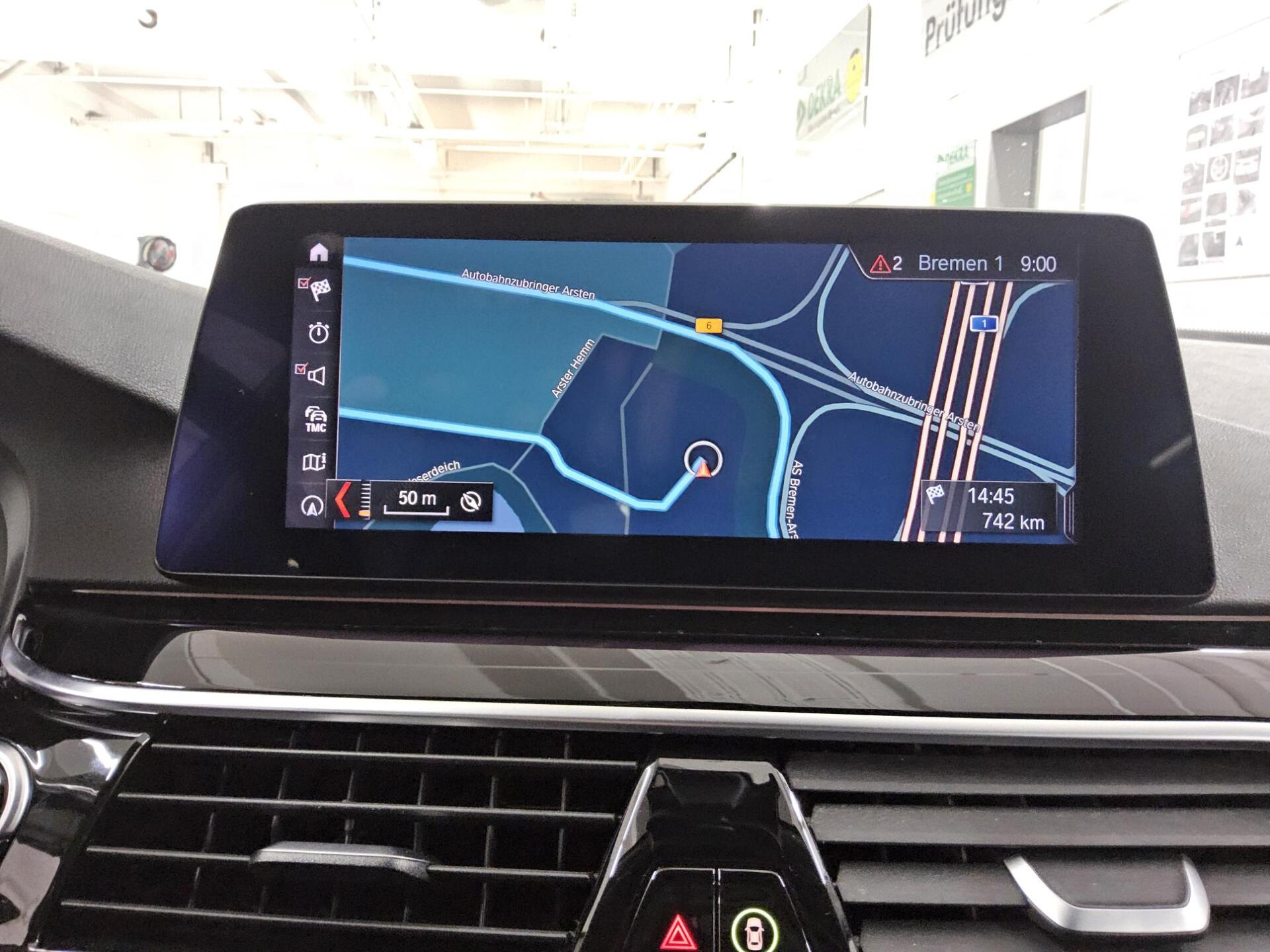 BMW 520dA xDr Sport-Line T-Leder Navi LED RFK Shz 7