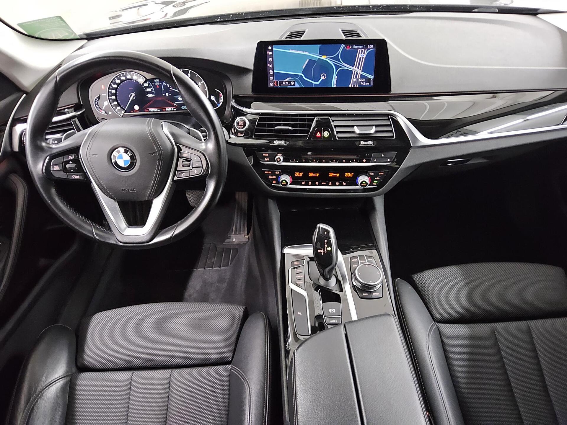 BMW 520dA xDr Sport-Line T-Leder Navi LED RFK Shz 5