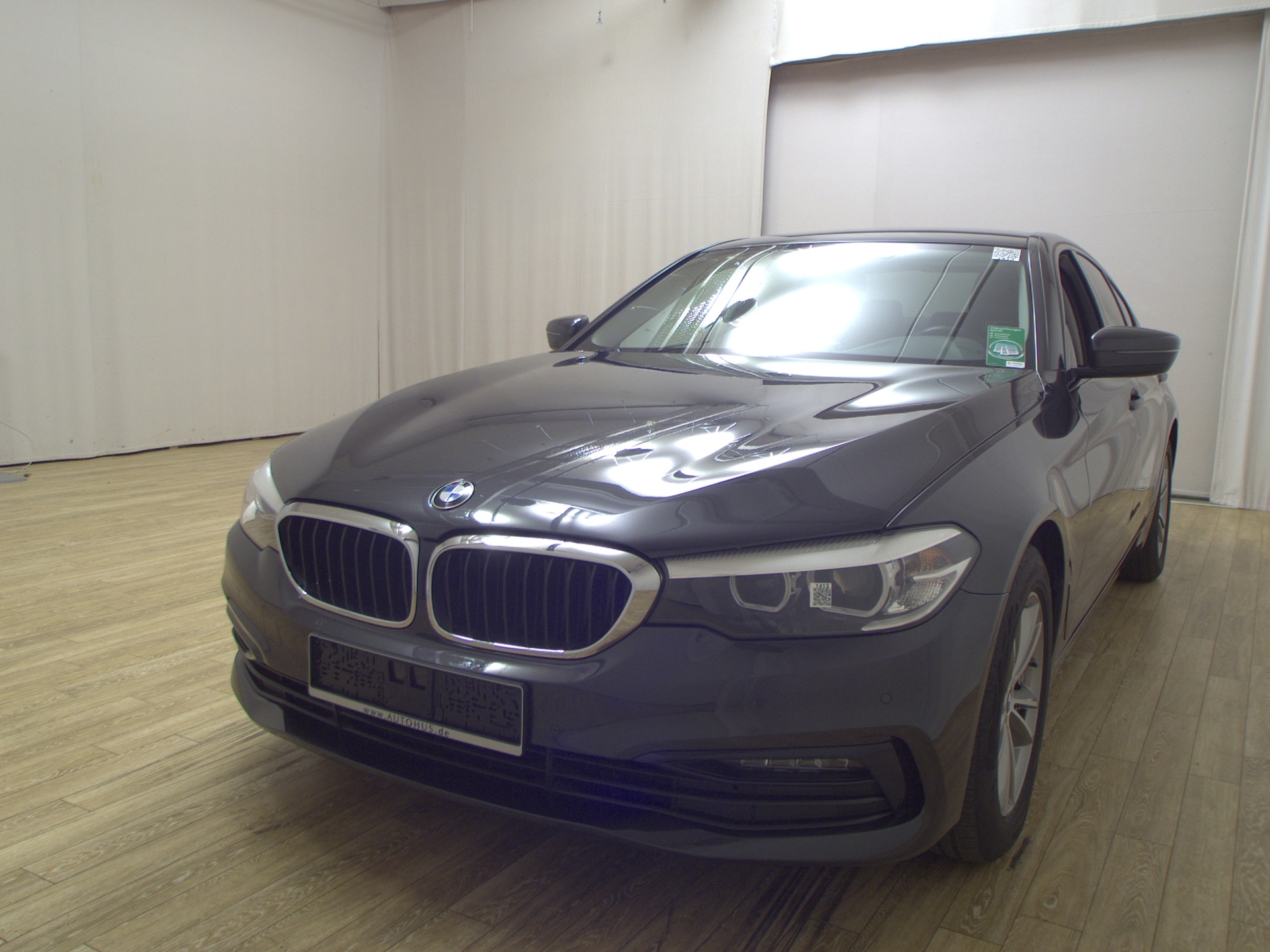 BMW 520dA xDr Sport-Line T-Leder Navi LED RFK Shz 2