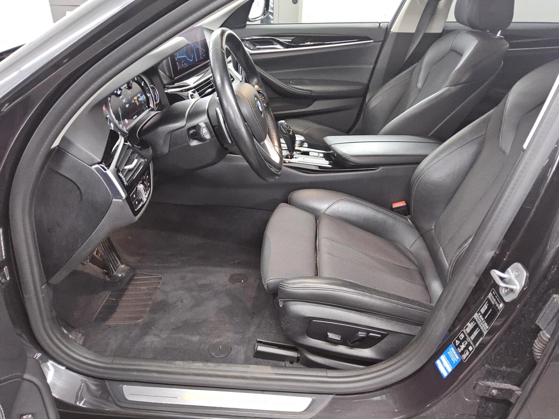 BMW 520dA xDr Sport-Line T-Leder Navi LED RFK Shz 8