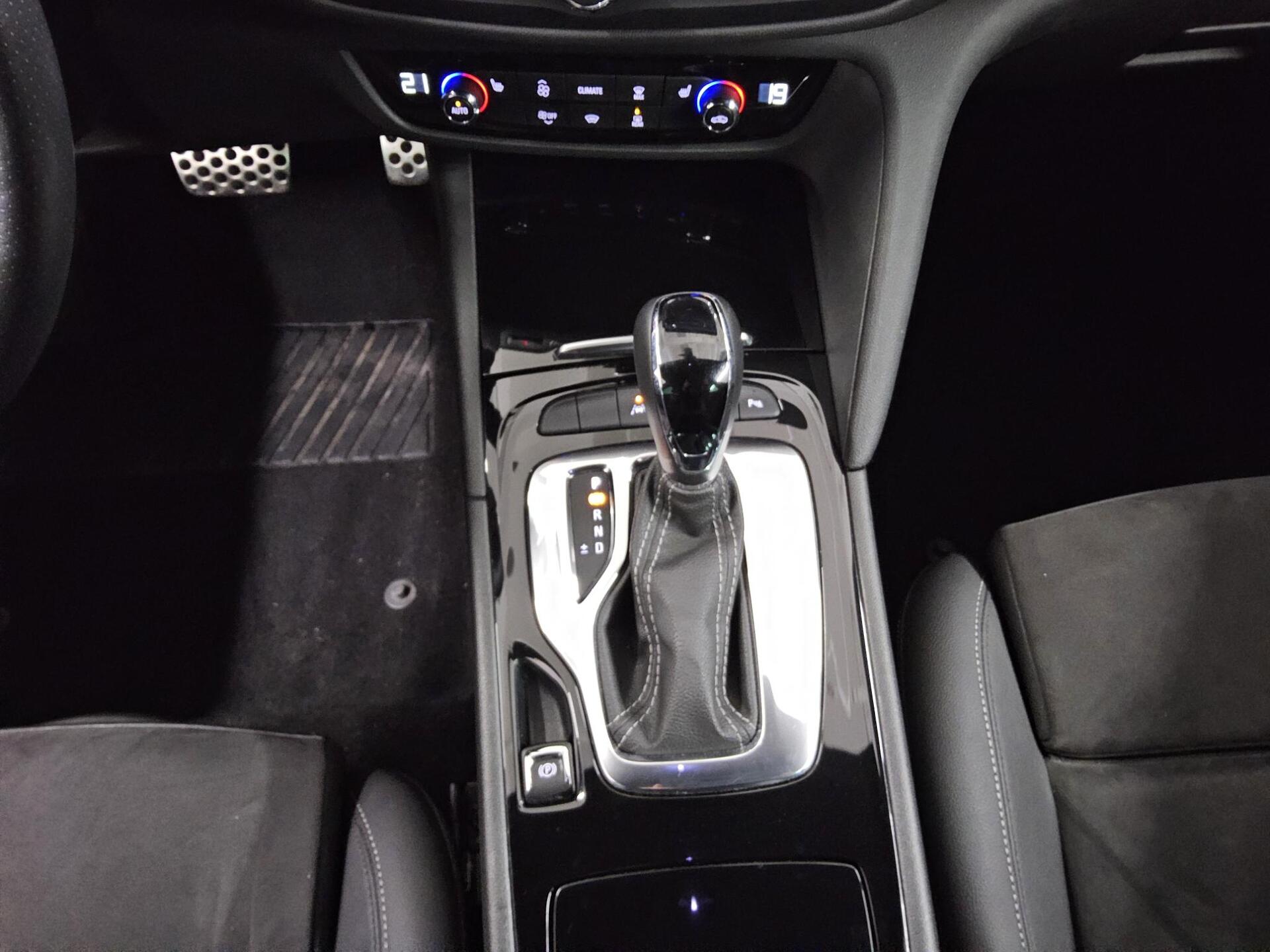 Opel Insignia ST 2.0 CDTI OPC-Line T-Leder Navi AHK 6