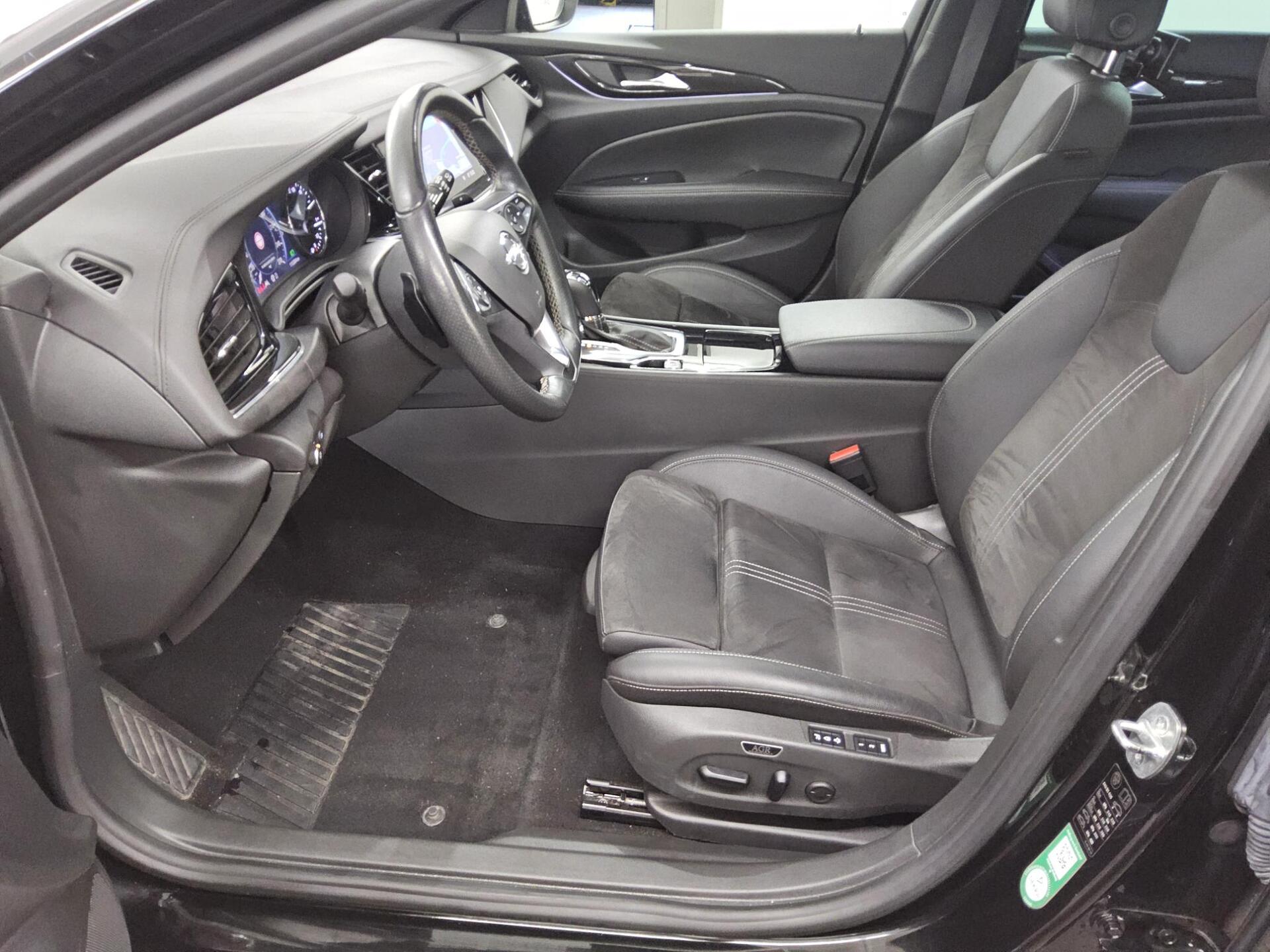 Opel Insignia ST 2.0 CDTI OPC-Line T-Leder Navi AHK 8