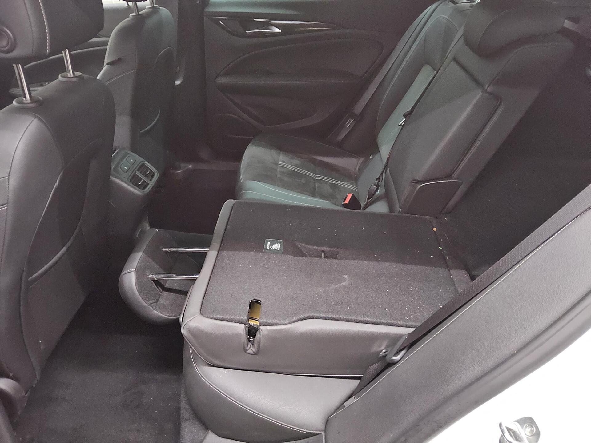 Opel Insignia ST 2.0 CDTI 4x4 Ultimate Navi LED HuD 12