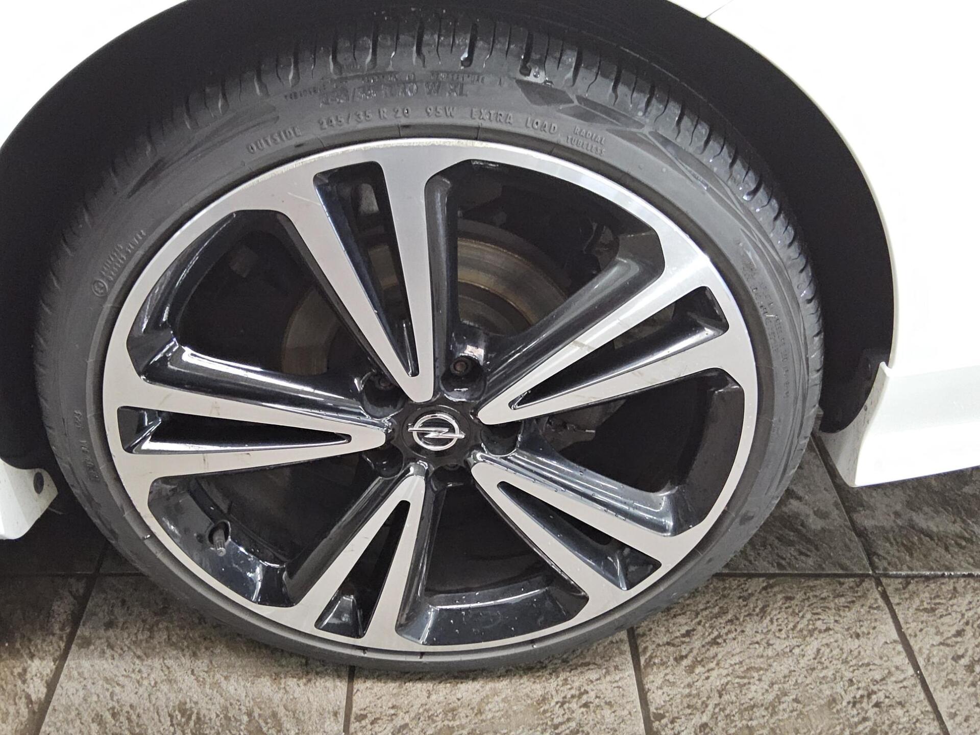 Opel Insignia ST 2.0 CDTI 4x4 Ultimate Navi LED HuD 10