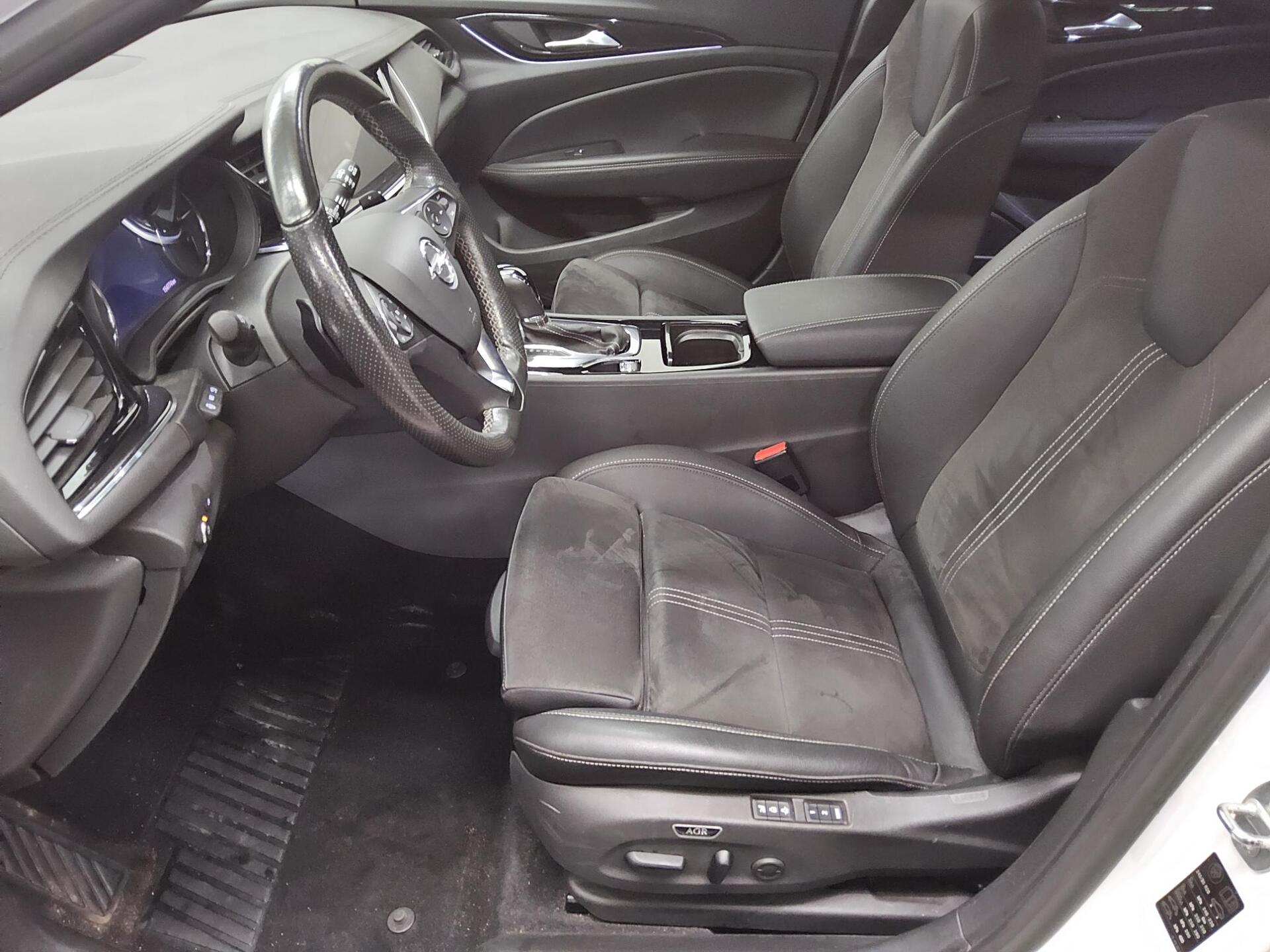 Opel Insignia ST 2.0 CDTI 4x4 Ultimate Navi LED HuD 8