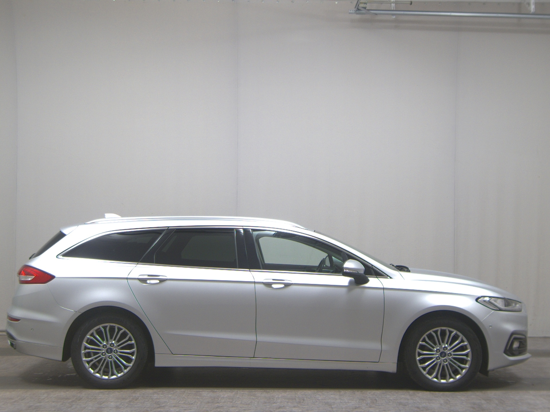 Ford Mondeo Turnier 2.0 EB Titanium Navi LED PDC Shz