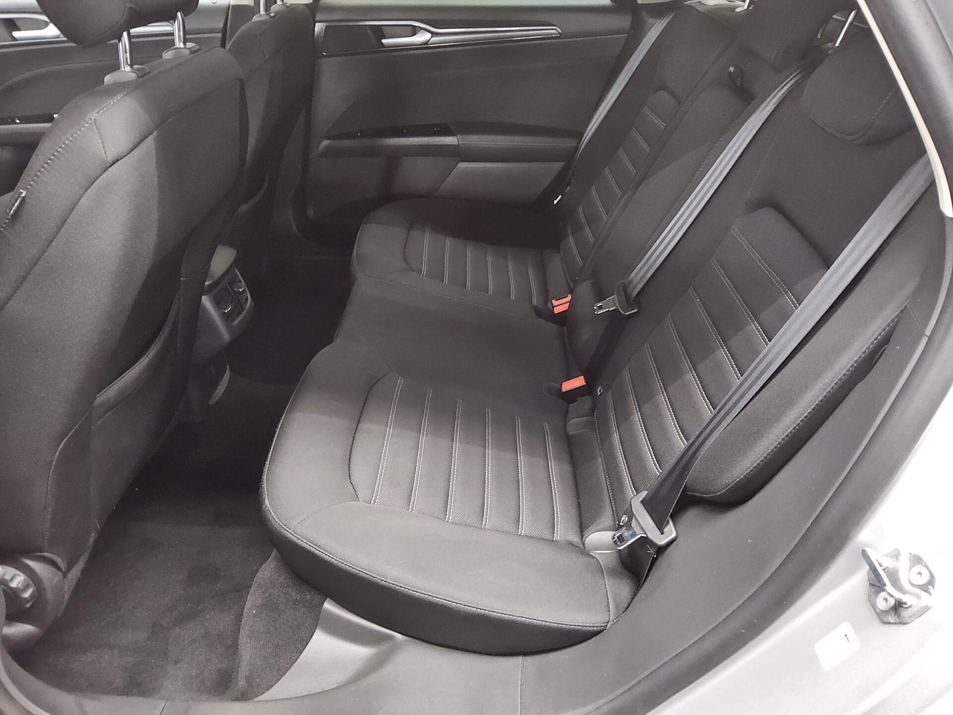 Ford Mondeo Turnier 2.0 EB Titanium Navi LED PDC Shz 13