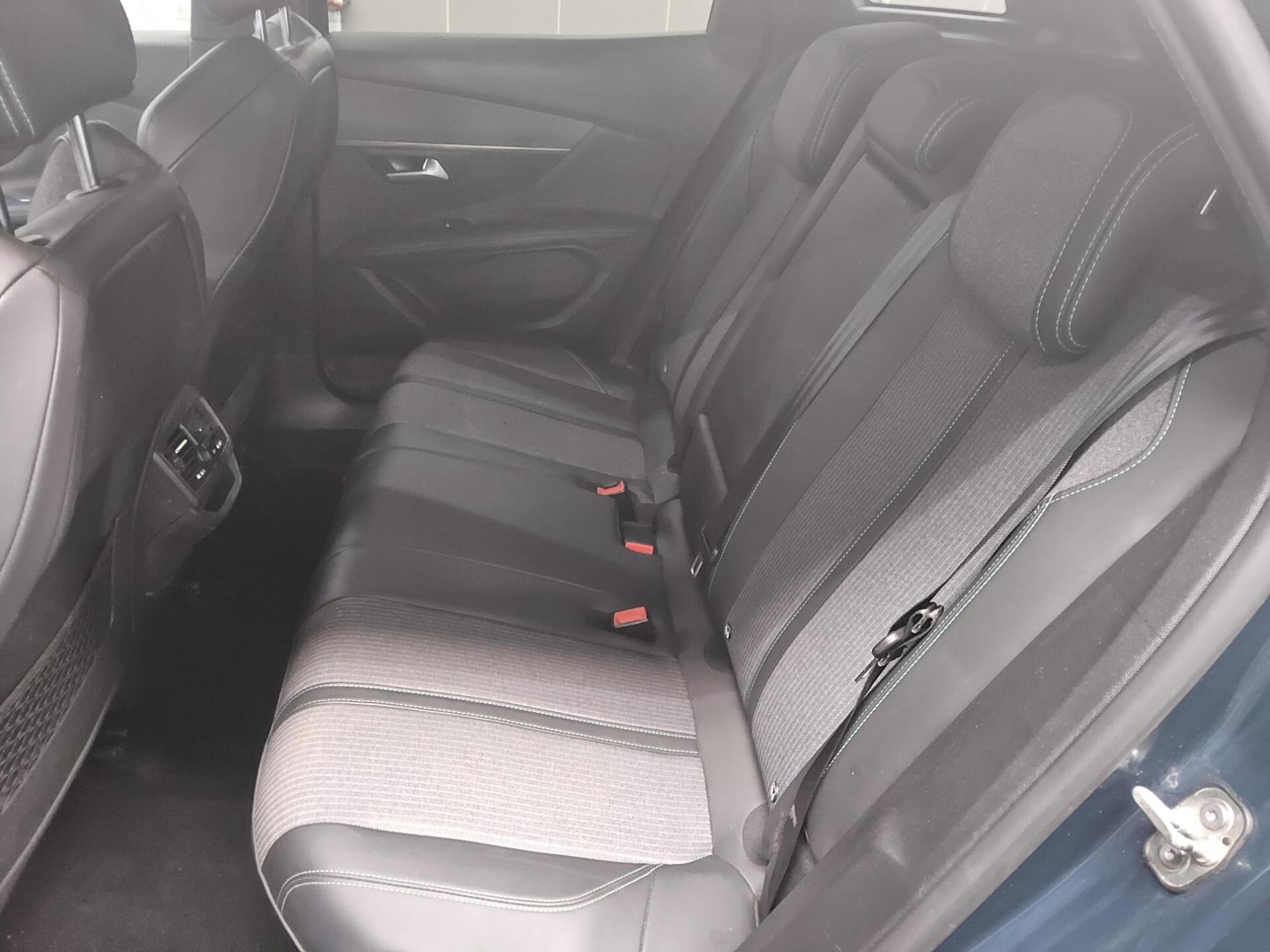 Peugeot 3008 1.5 BlueHDI Allure T-Leder Navi LED RFK Shz 13