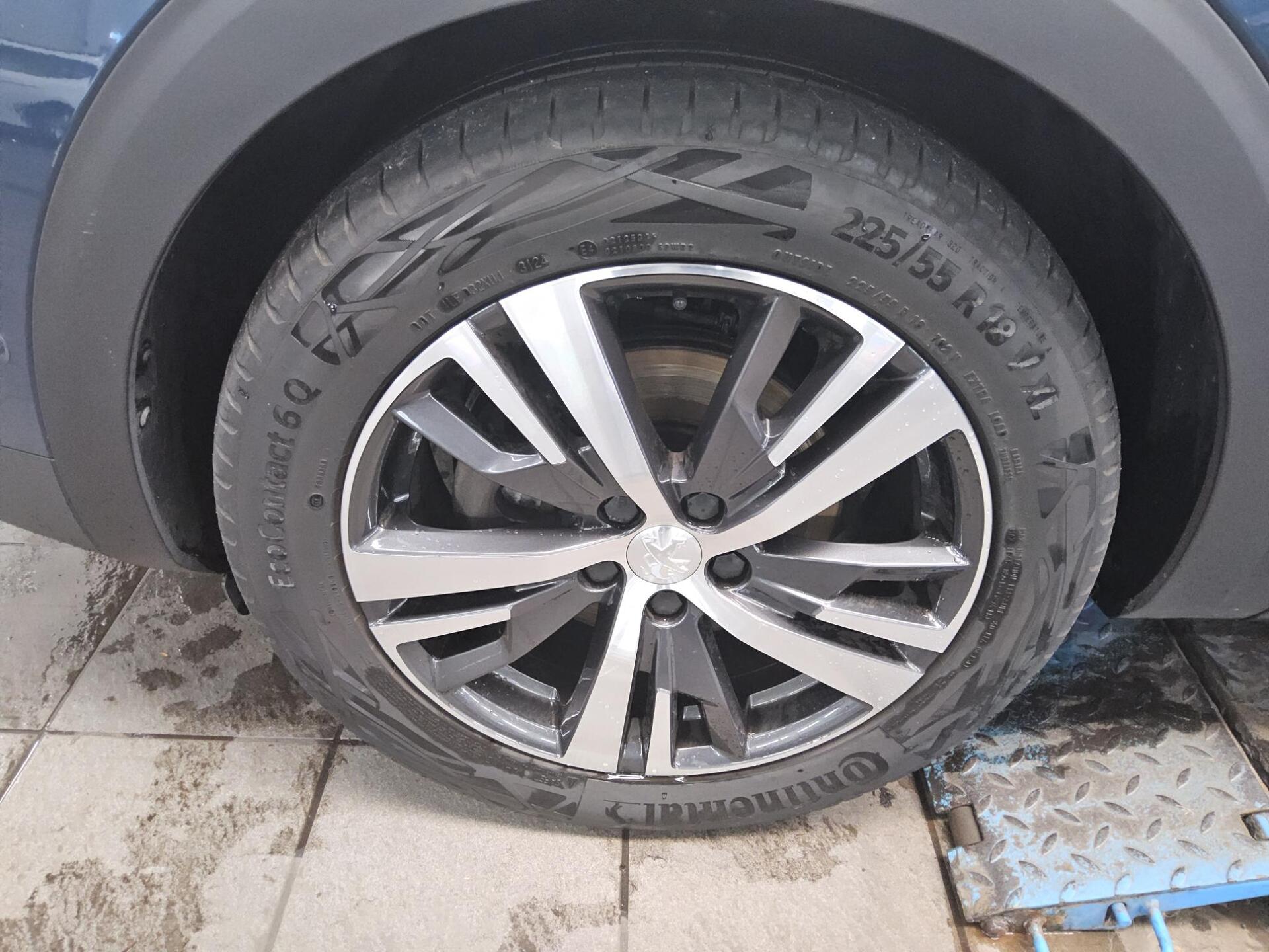 Peugeot 3008 1.5 BlueHDI Allure T-Leder Navi LED RFK Shz 11