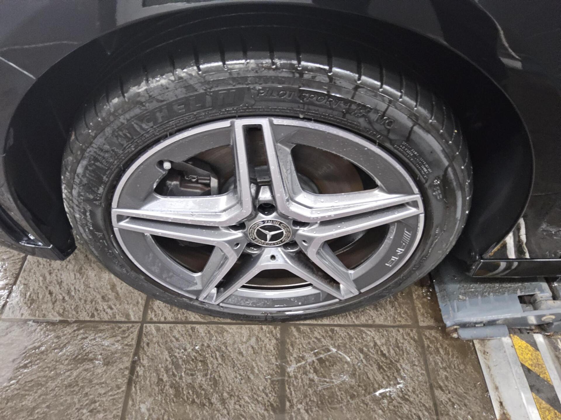 Mercedes-Benz B 250 e AMG-Line T-Leder Navi Kamera 11