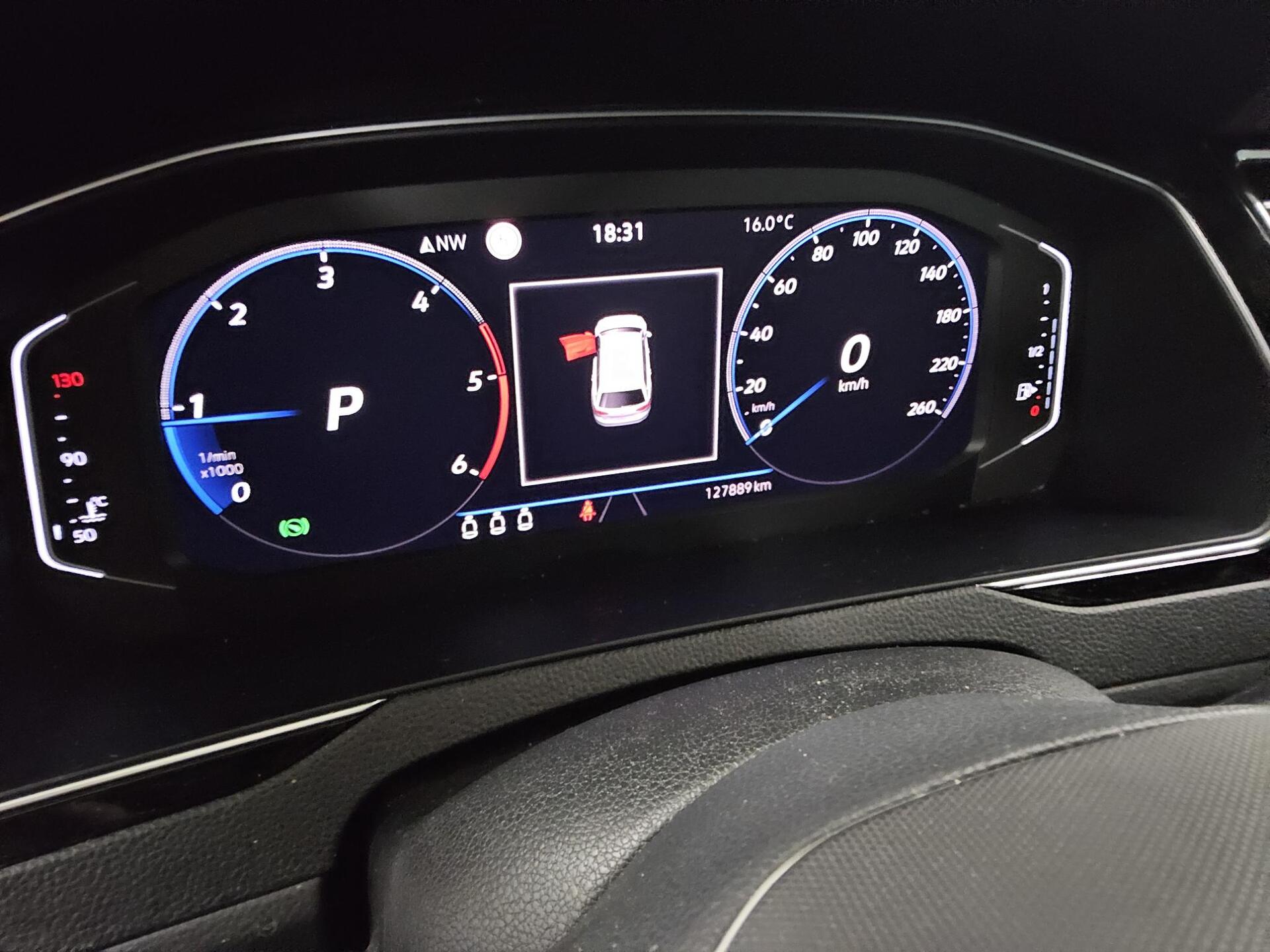 Volkswagen Passat Var. 2.0 TDI Elegance Navi AID LED AHK 10