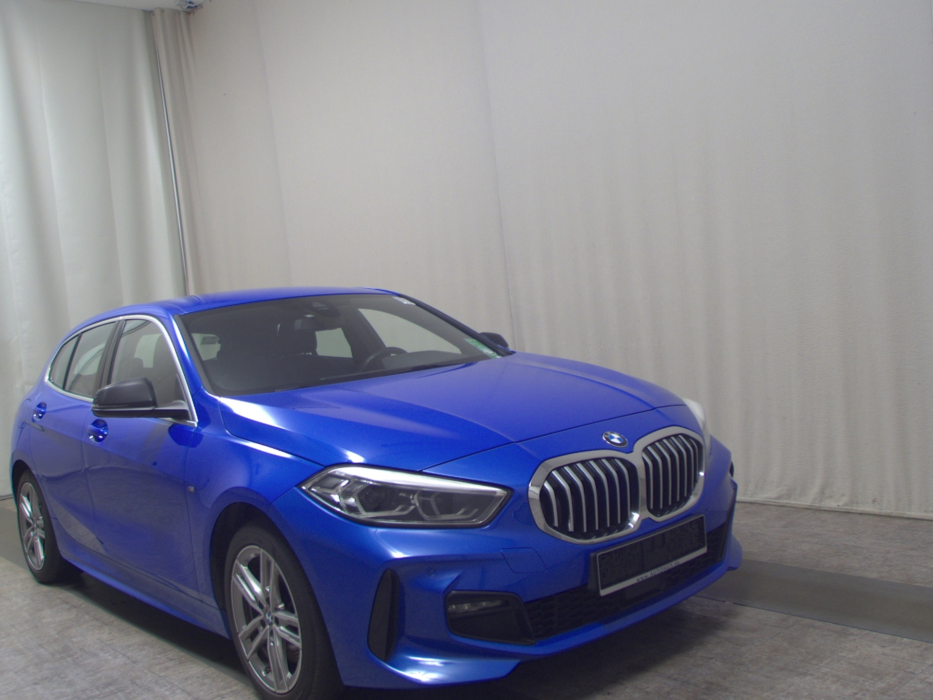 BMW 120iA M-Sport Navi LED Shz PDC Tempomat 3