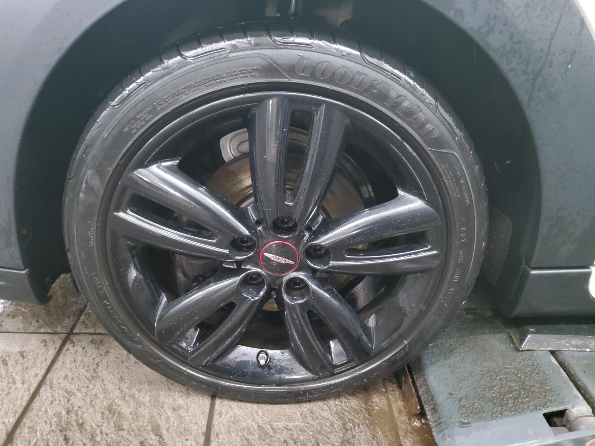 MINI Cooper JCW Trim Navi LED HuD RFK T-Leder 11