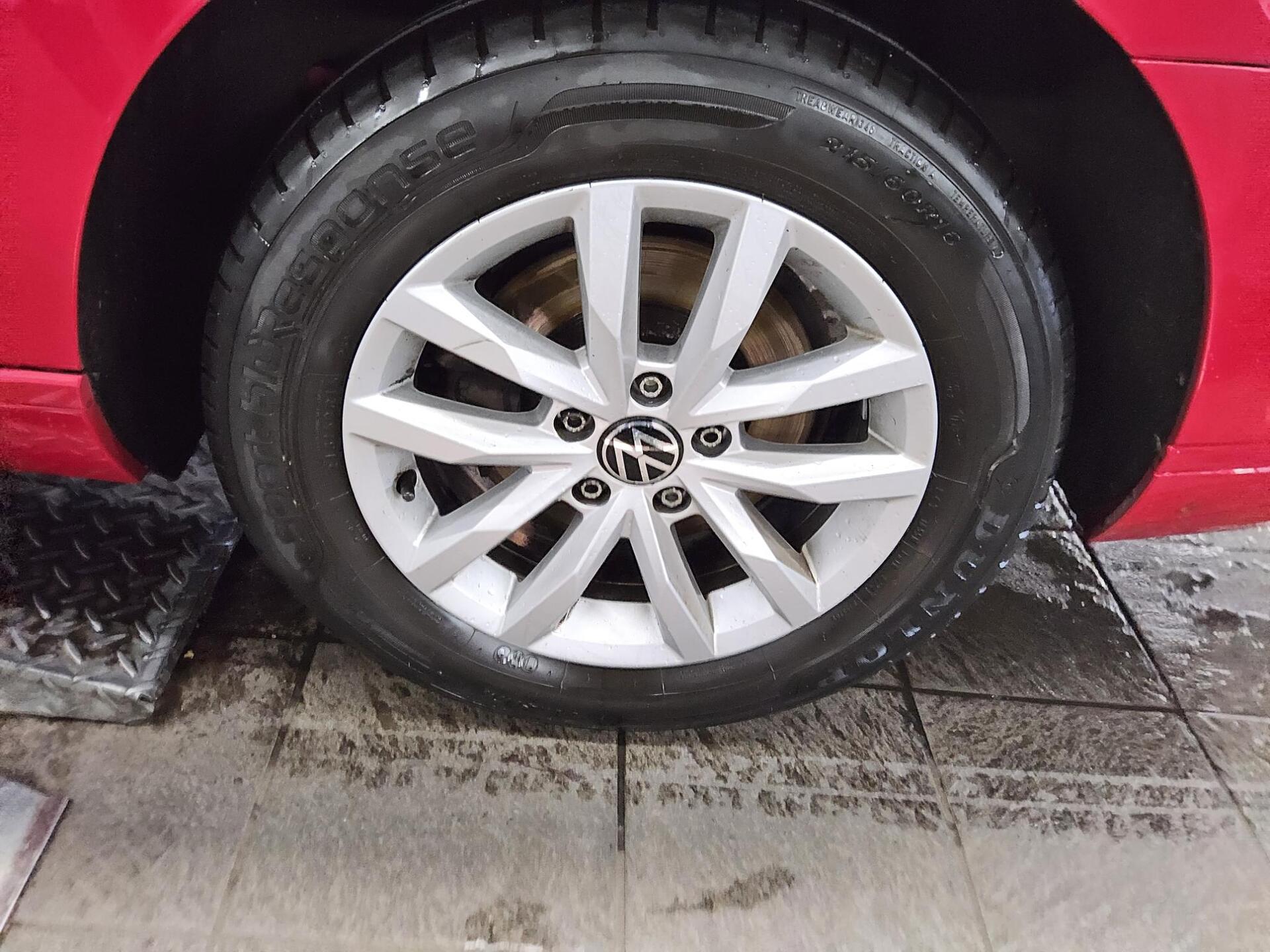 Volkswagen Passat Var. 2.0 TDI Business Navi LED AID RFK 11