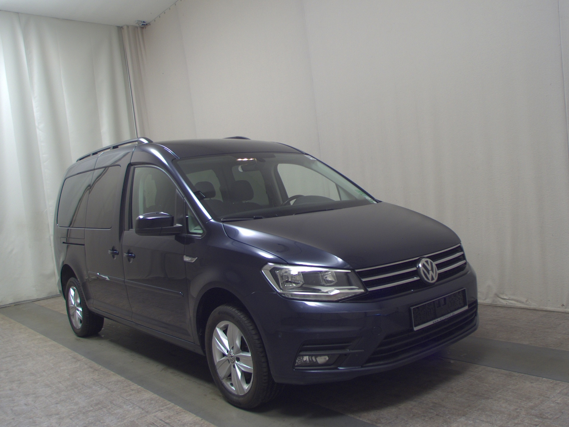 Volkswagen Caddy Maxi 2.0 TDI Comf. 5-Sitze Navi Shz ACC 3