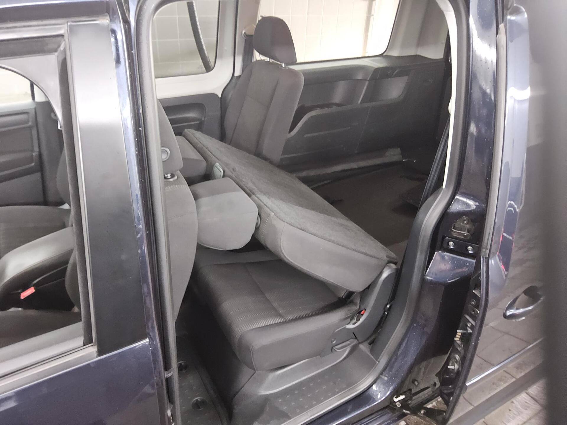 Volkswagen Caddy Maxi 2.0 TDI Comf. 5-Sitze Navi Shz ACC 13