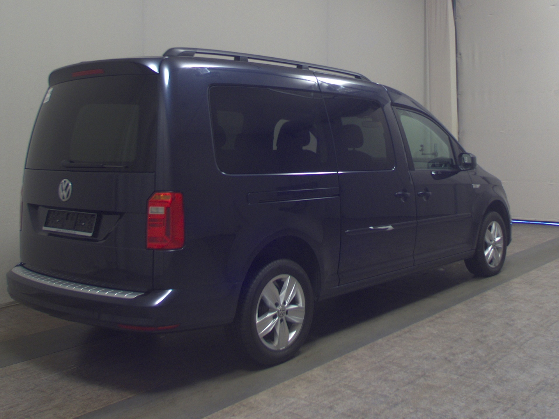 Volkswagen Caddy Maxi 2.0 TDI Comf. 5-Sitze Navi Shz ACC 4