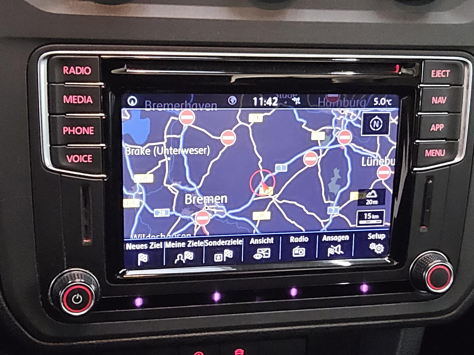 Volkswagen Caddy Maxi 2.0 TDI Comf. 5-Sitze Navi Shz ACC 7