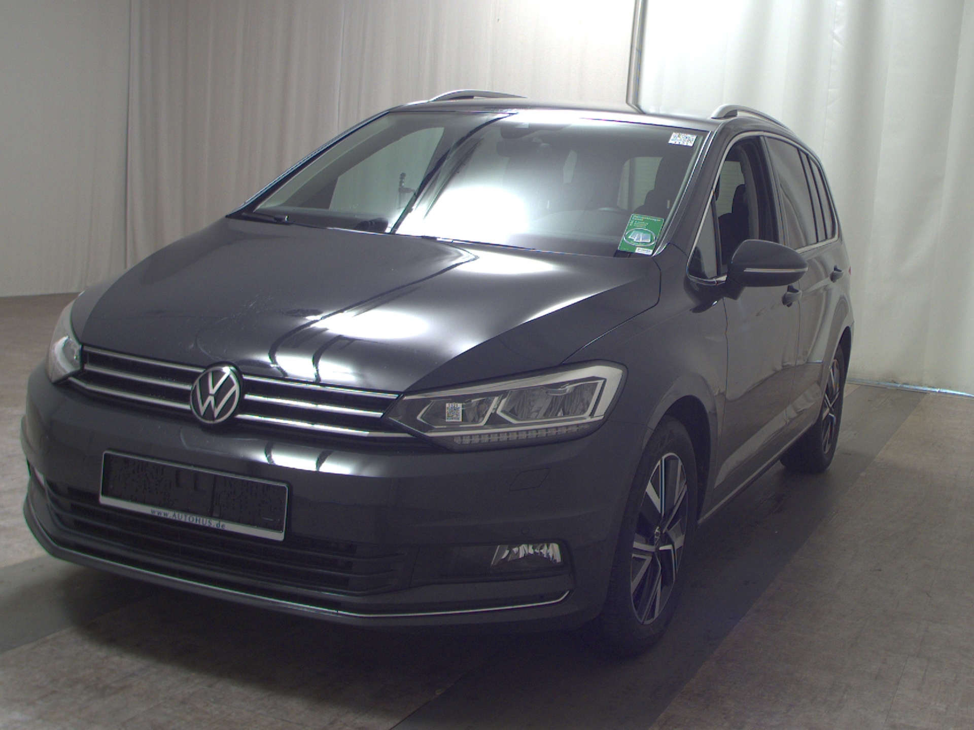 Volkswagen Touran 2.0 TDI Highline Navi LED ACC AID 2
