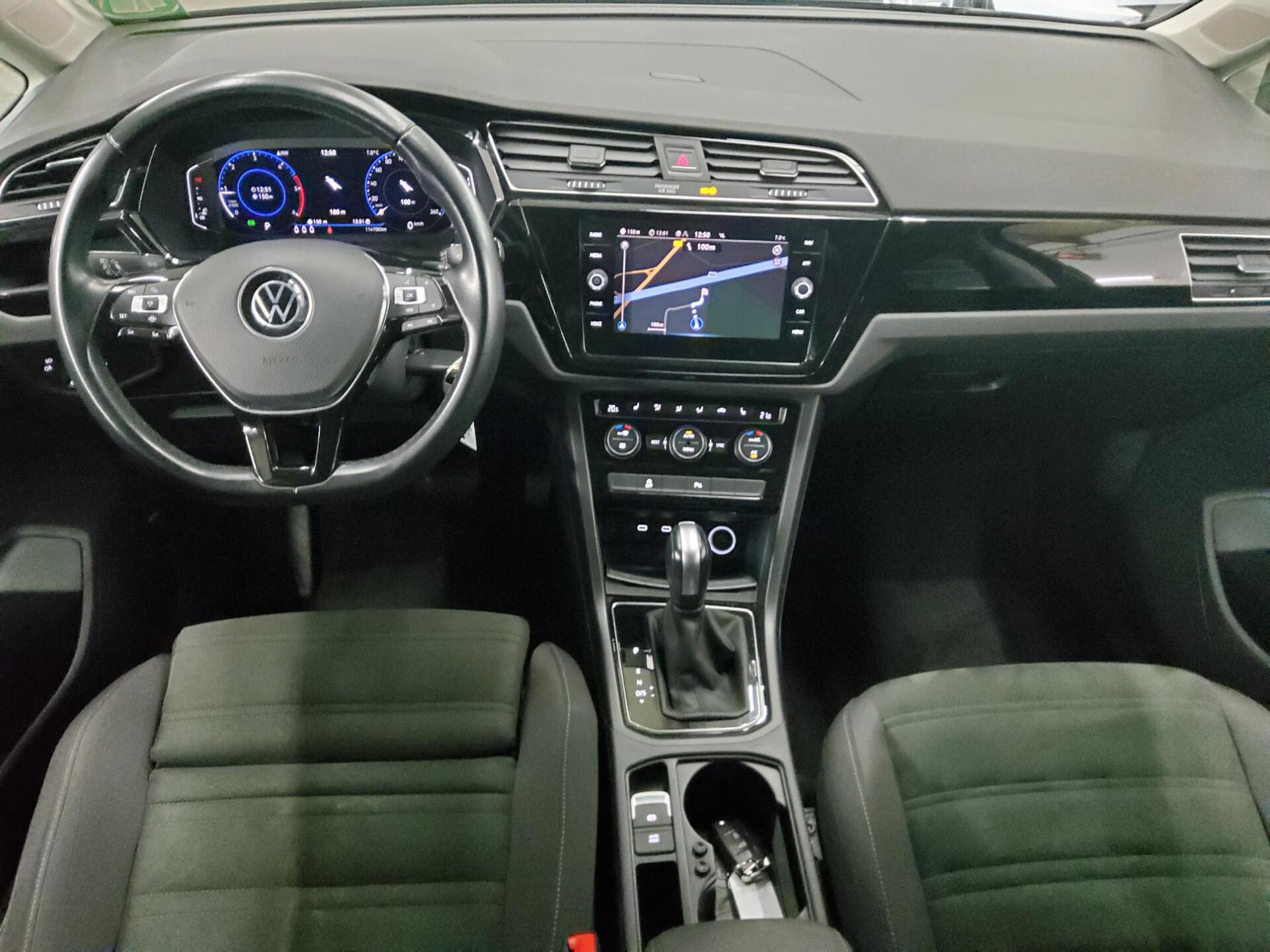 Volkswagen Touran 2.0 TDI Highline Navi LED ACC AID 5