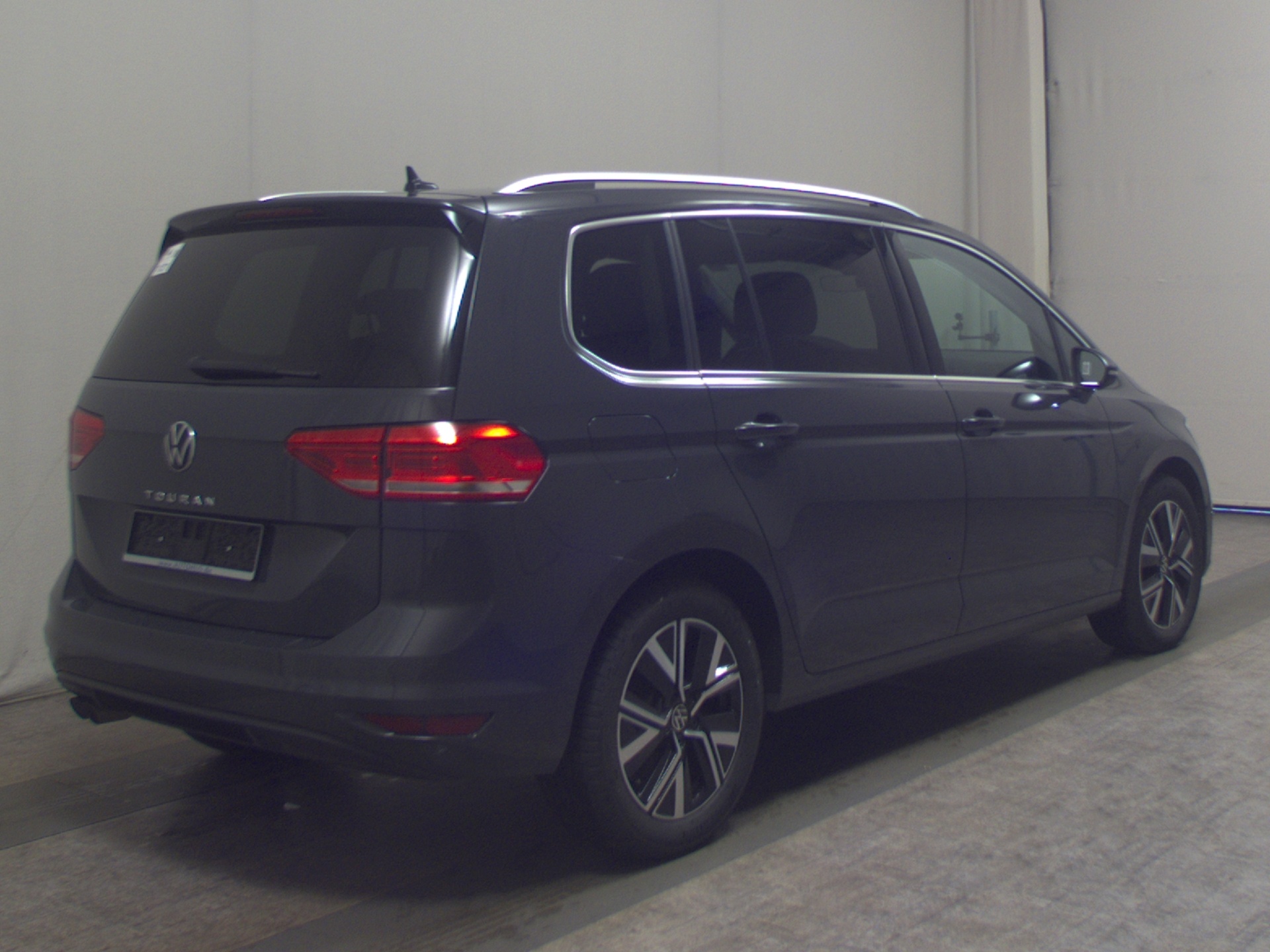 Volkswagen Touran 2.0 TDI Highline Navi LED ACC AID 4