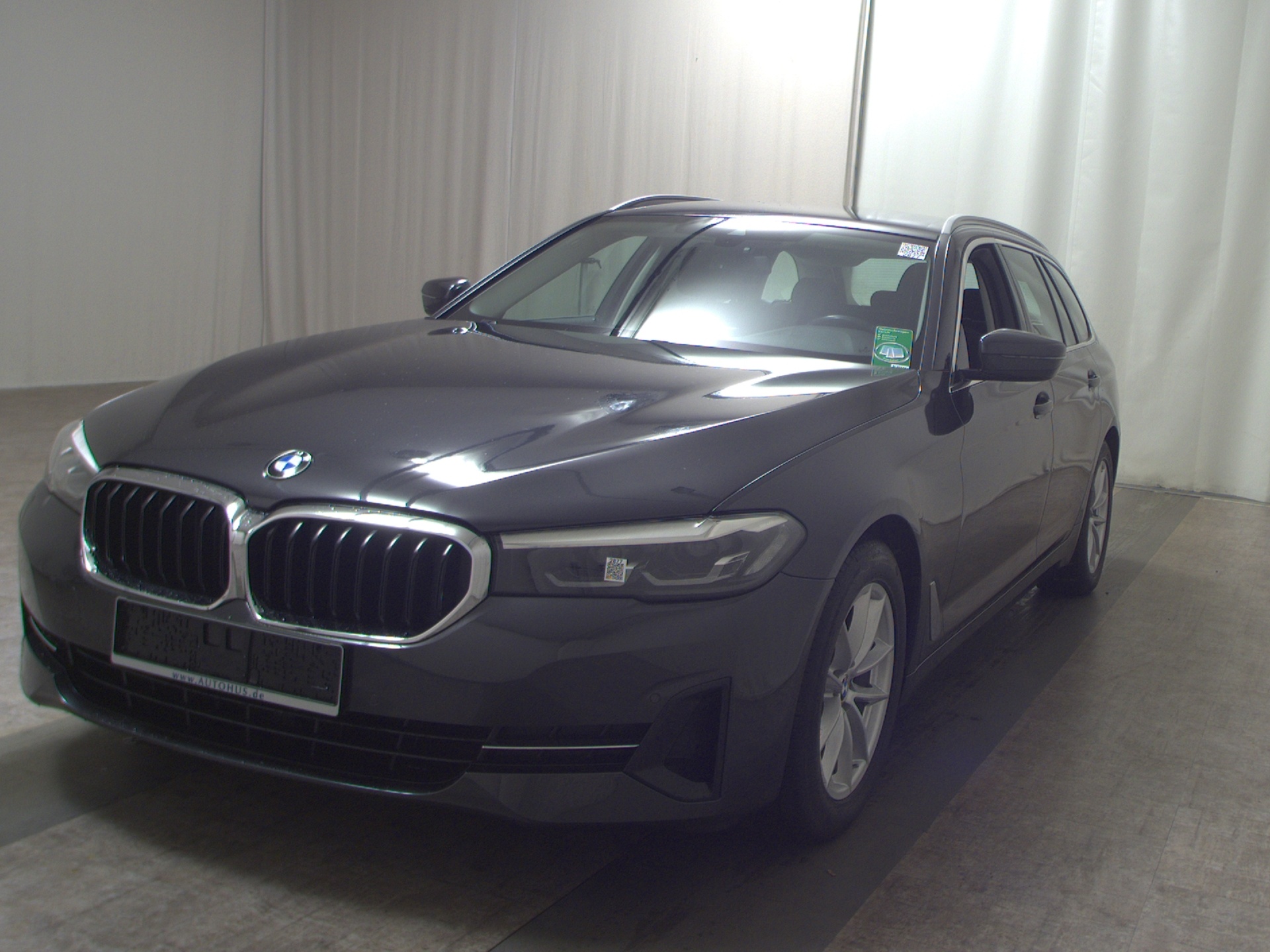 BMW 520dA Touring Navi LED PDC Shz 2