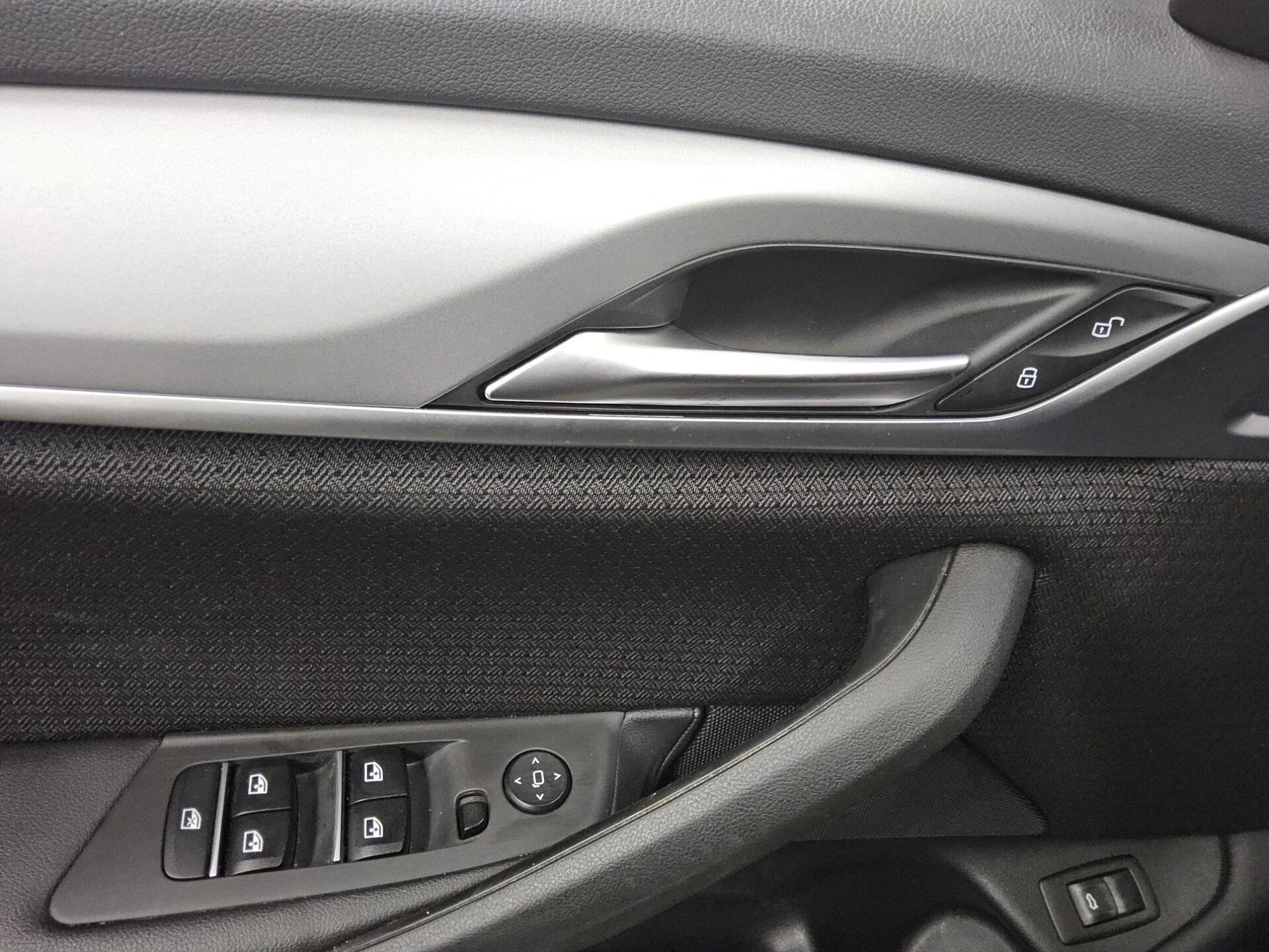 BMW 520dA Touring Navi LED PDC Shz 9