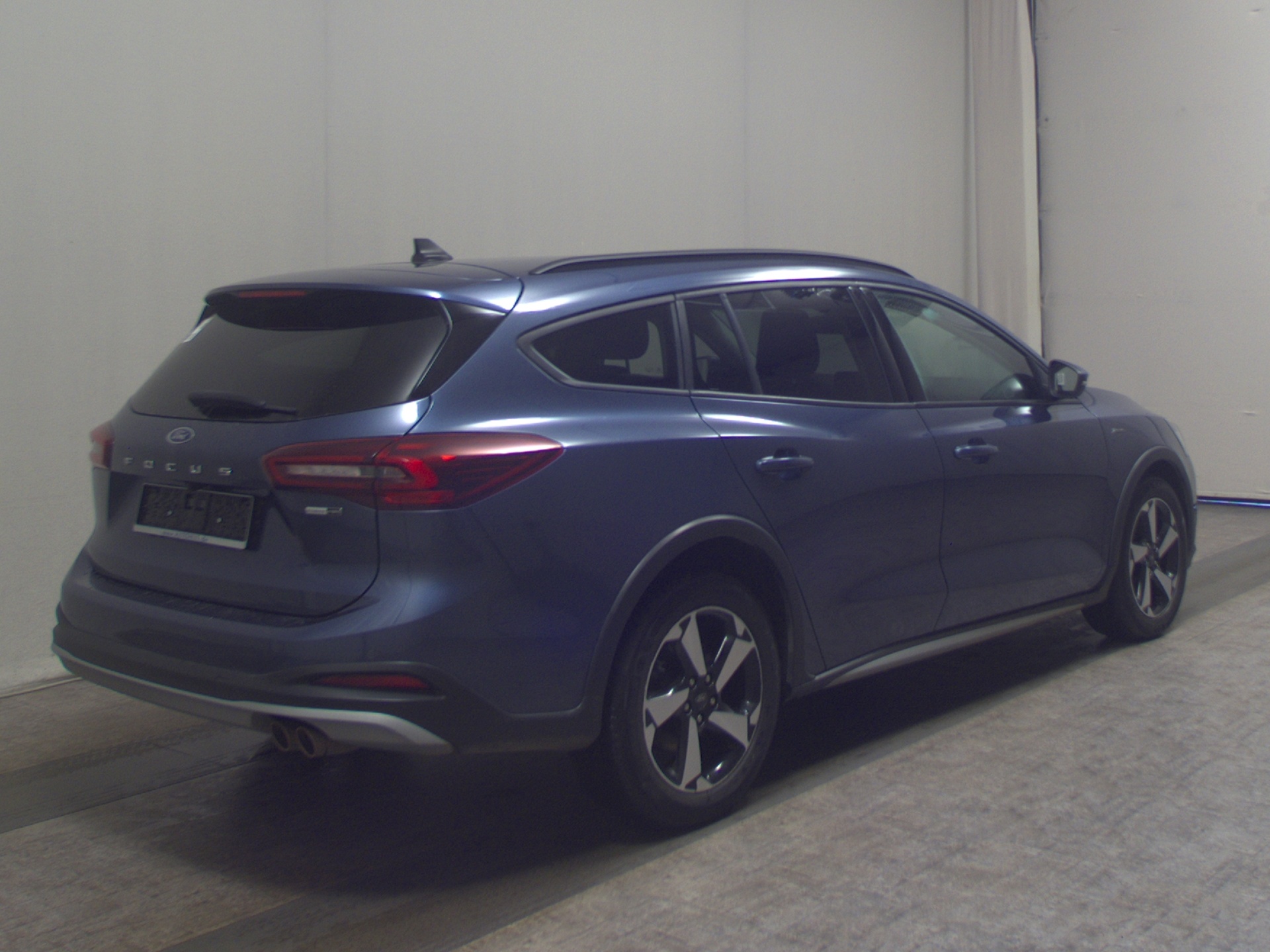 Ford Focus Turnier 1.0 EB Active Navi LED RFK Shz PDC 4