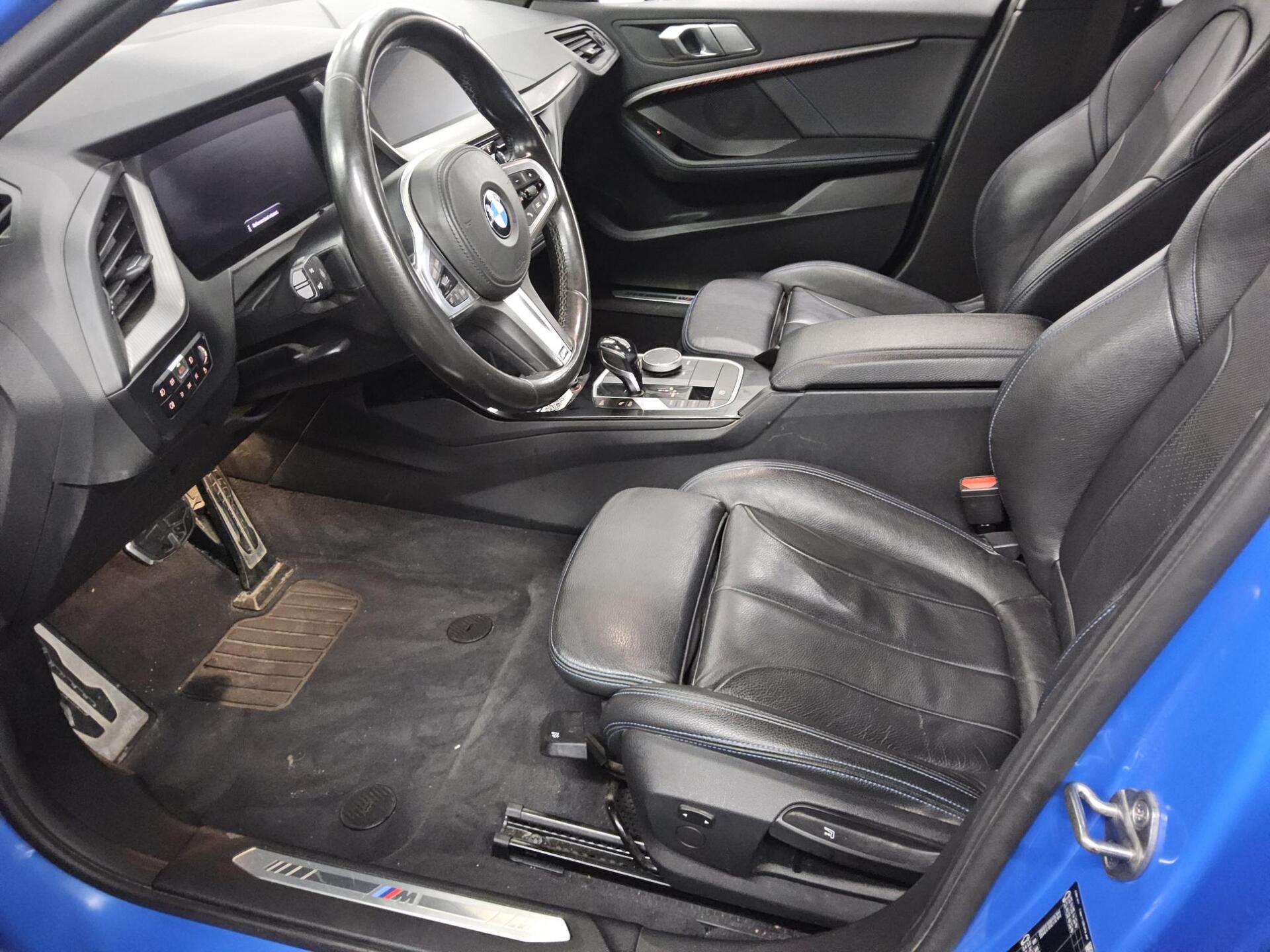 BMW 118dA M-Sport Leder Navi LED LC Prof. Shz PDC 9