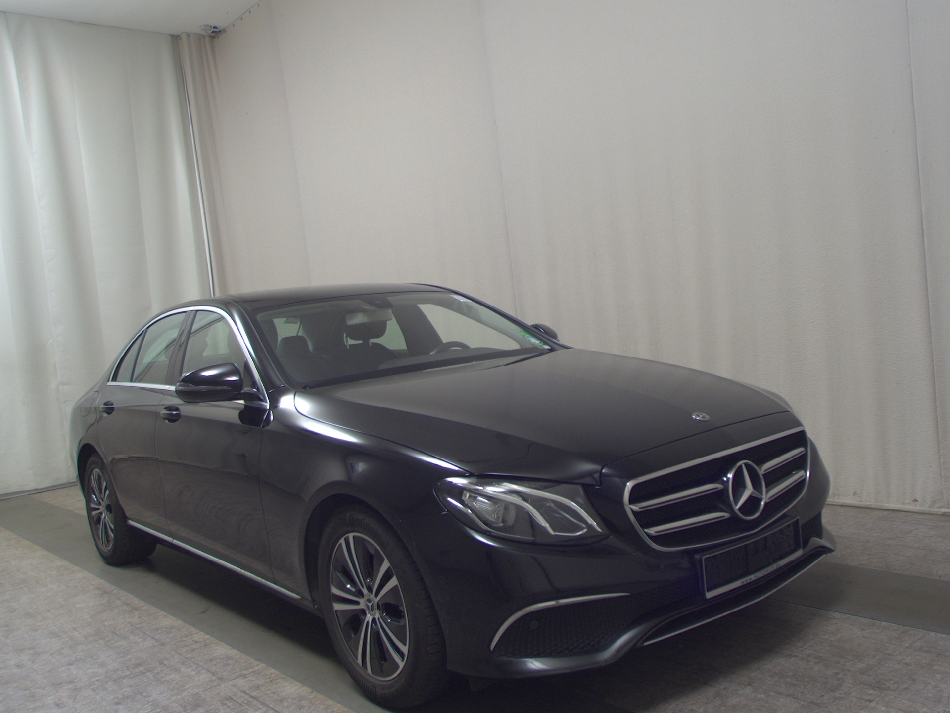 Mercedes-Benz E 300 d Avantgarde Navi LED Widescreen AHK RFK 3