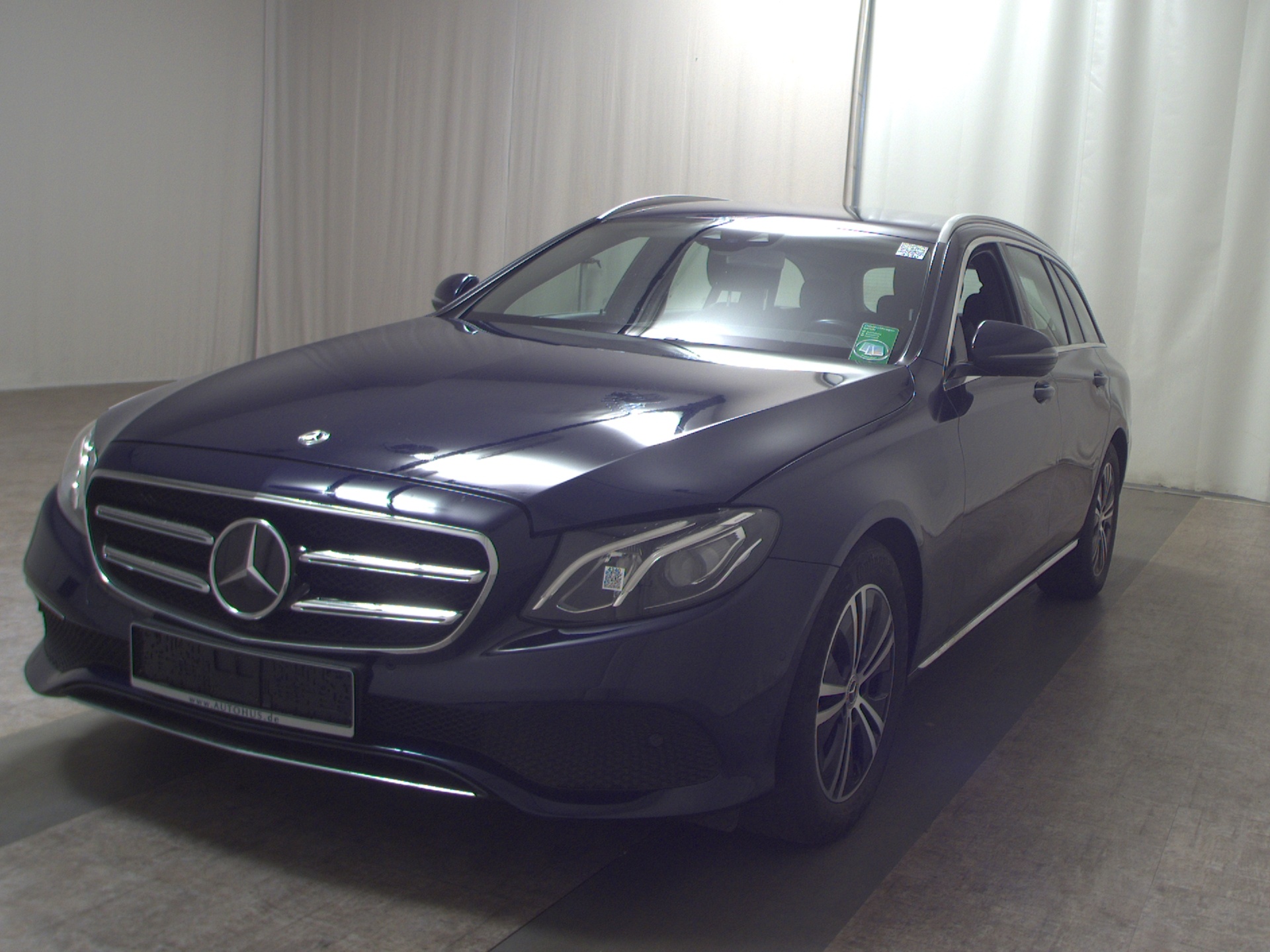 Mercedes-Benz E 300 T d Avantgarde Navi LED Widescreen RFK 2