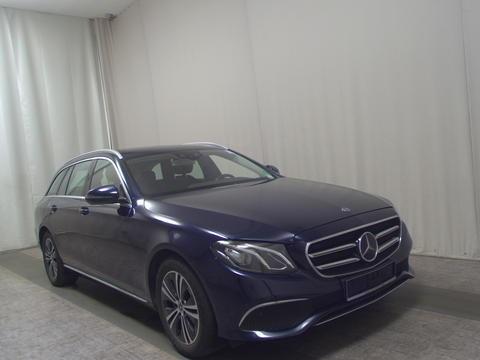 Mercedes-Benz E 300 T d Avantgarde Navi LED Widescreen RFK 3