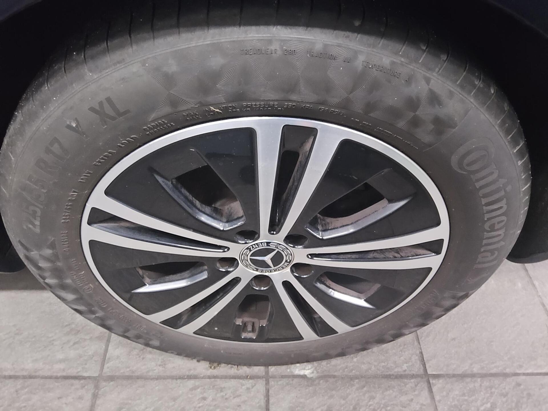 Mercedes-Benz E 300 T d Avantgarde Navi LED Widescreen RFK 11