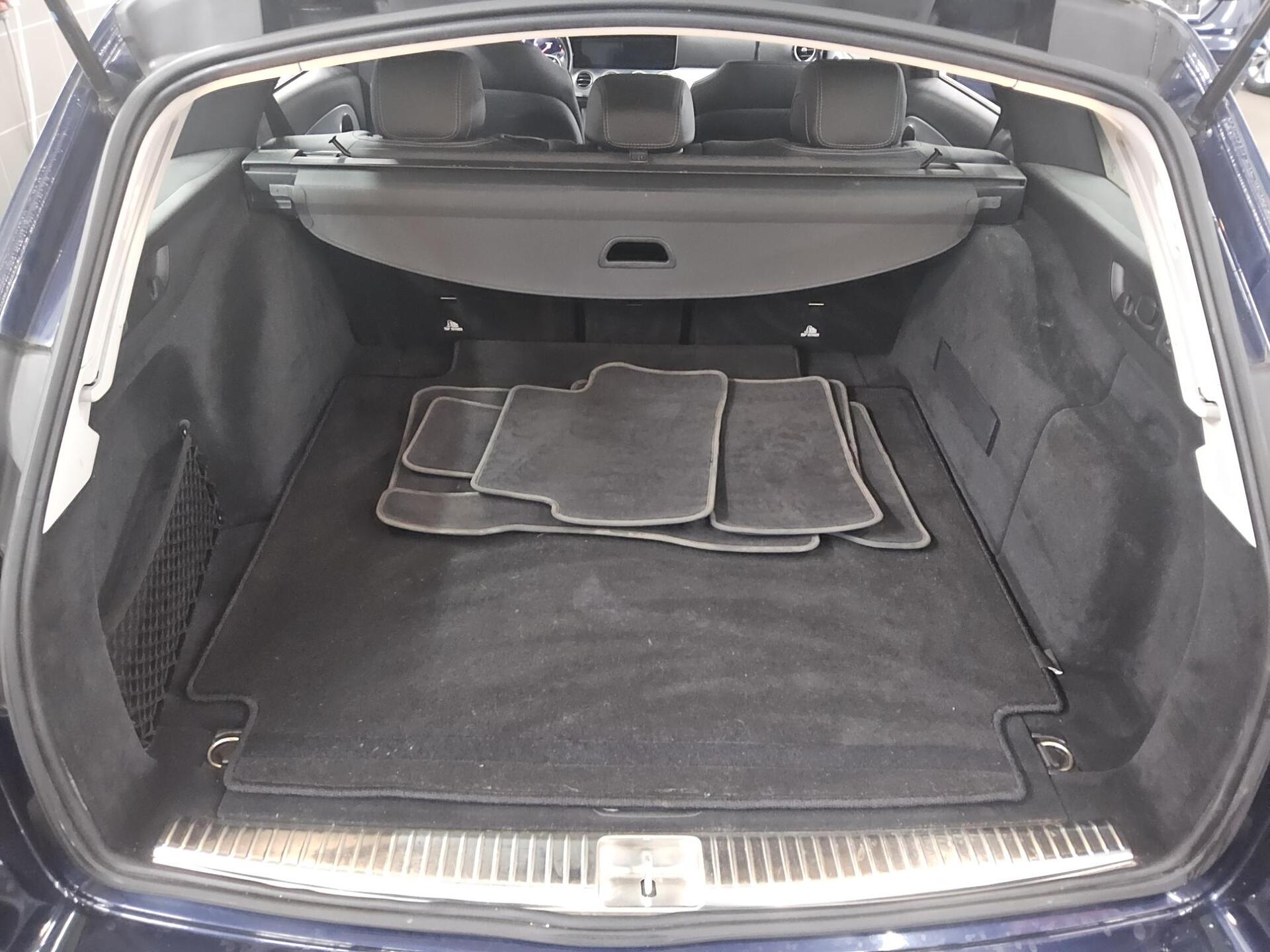 Mercedes-Benz E 300 T d Avantgarde Navi LED Widescreen RFK 12