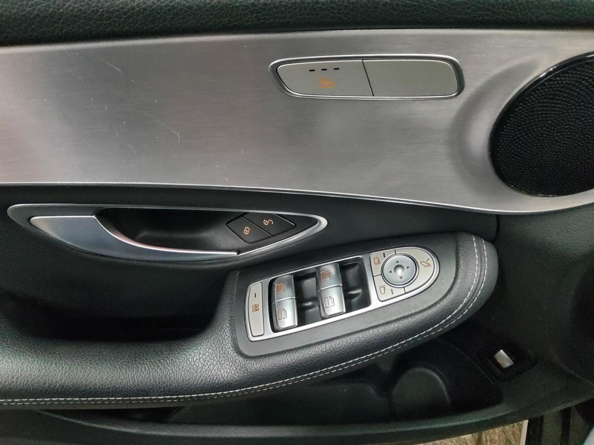 Mercedes-Benz C 180 Avantgarde T-Leder Navi Multibeam RFK 10