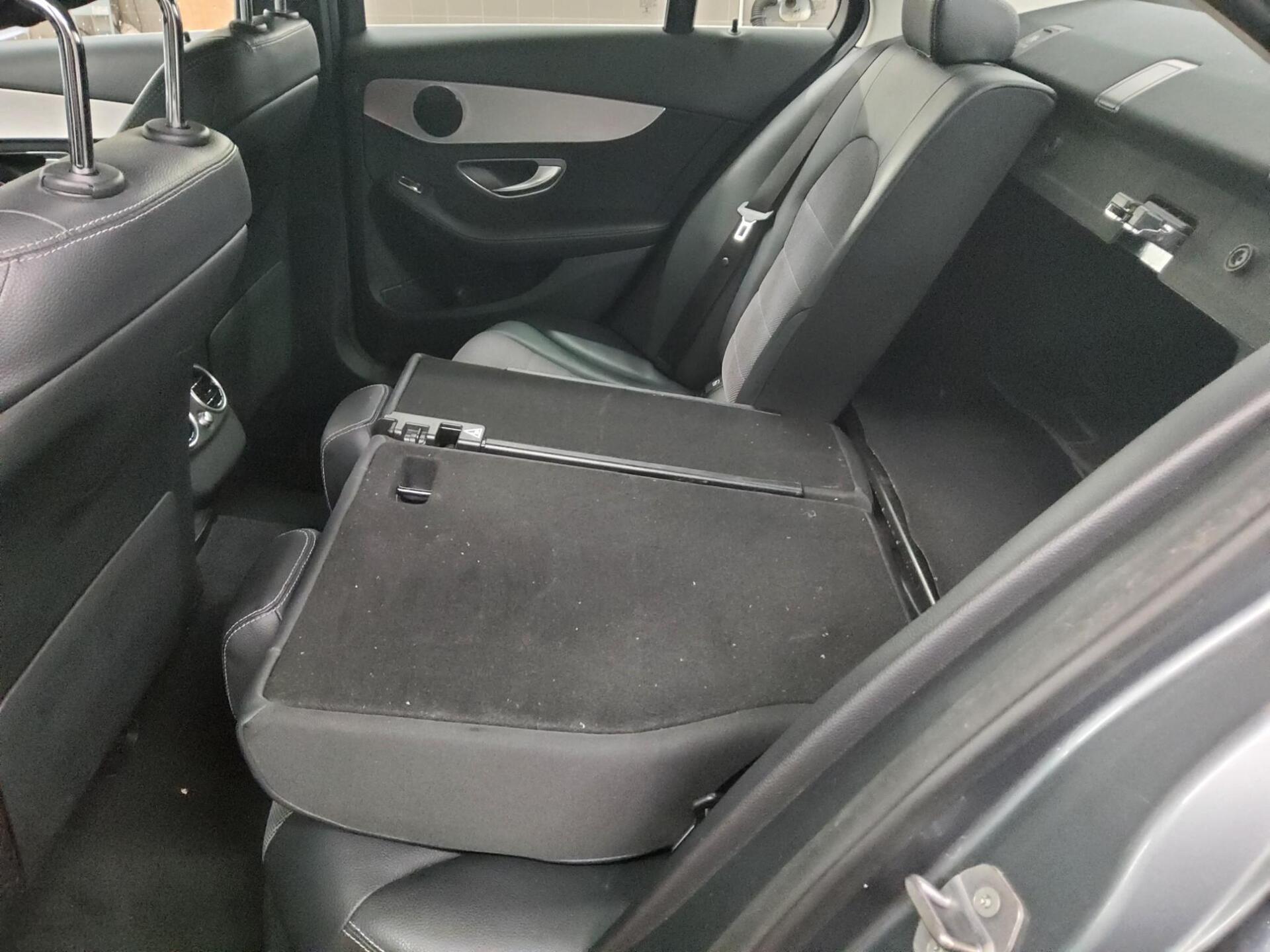 Mercedes-Benz C 180 Avantgarde T-Leder Navi Multibeam RFK 12