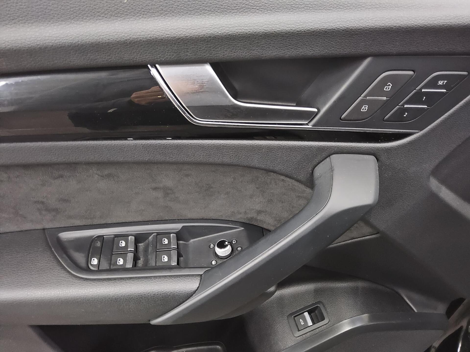 Audi Q5 45 TDI Qu. sport Navi Matrix virtual Pano ACC 10