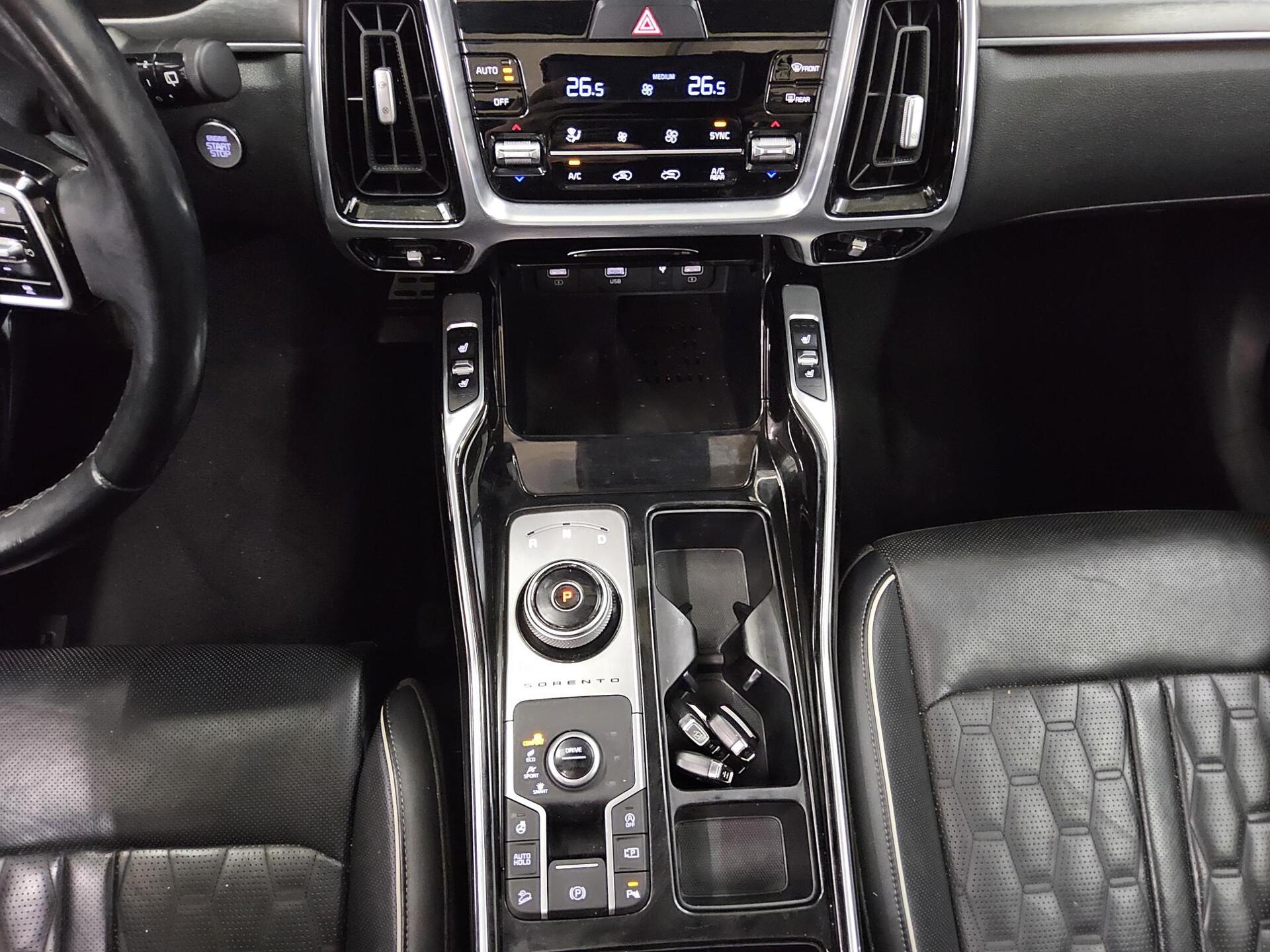 Kia Sorento 2.2 CRDI 4WD Platinum Navi Pano 7-Sitze 6