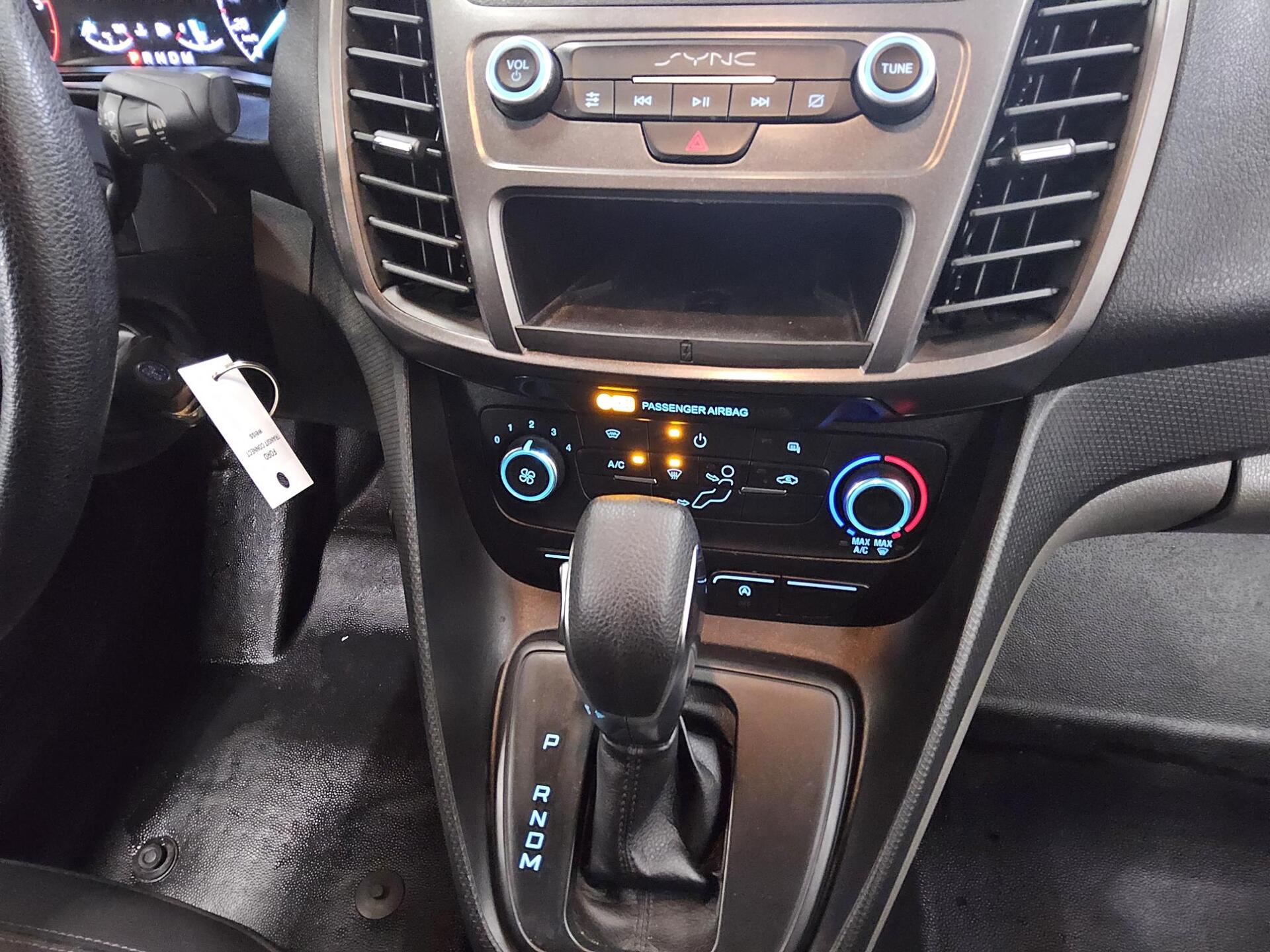 Ford Transit Connect 1.5 EB Trend L2 3-Sitze Regale 6