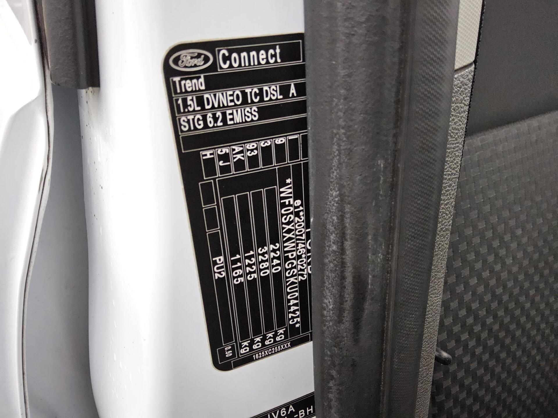 Ford Transit Connect 1.5 EB Trend L2 3-Sitze Regale 13