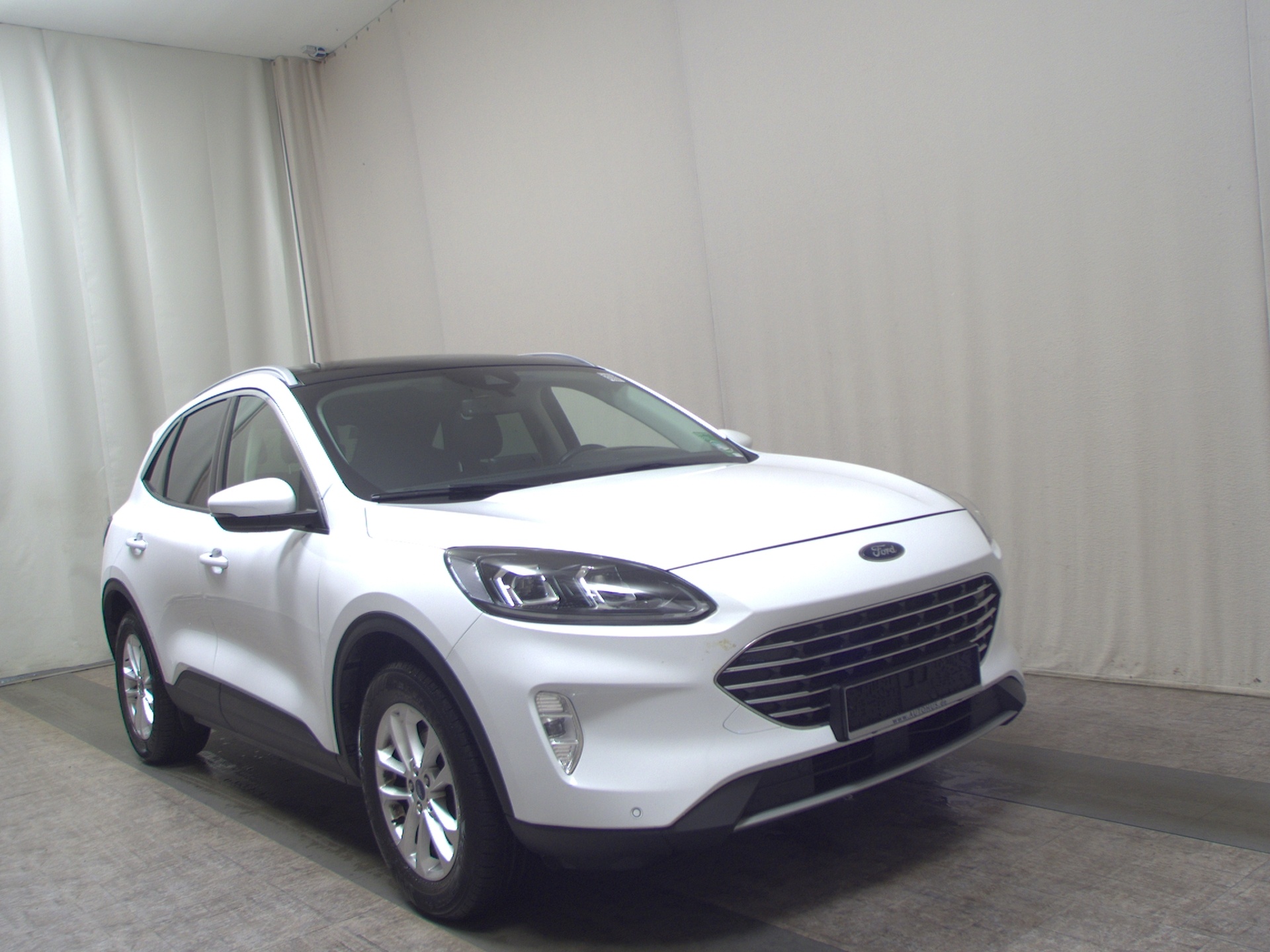 Ford Kuga 1.5 EB Titanium X Navi LED HuD Pano AHK Shz 3