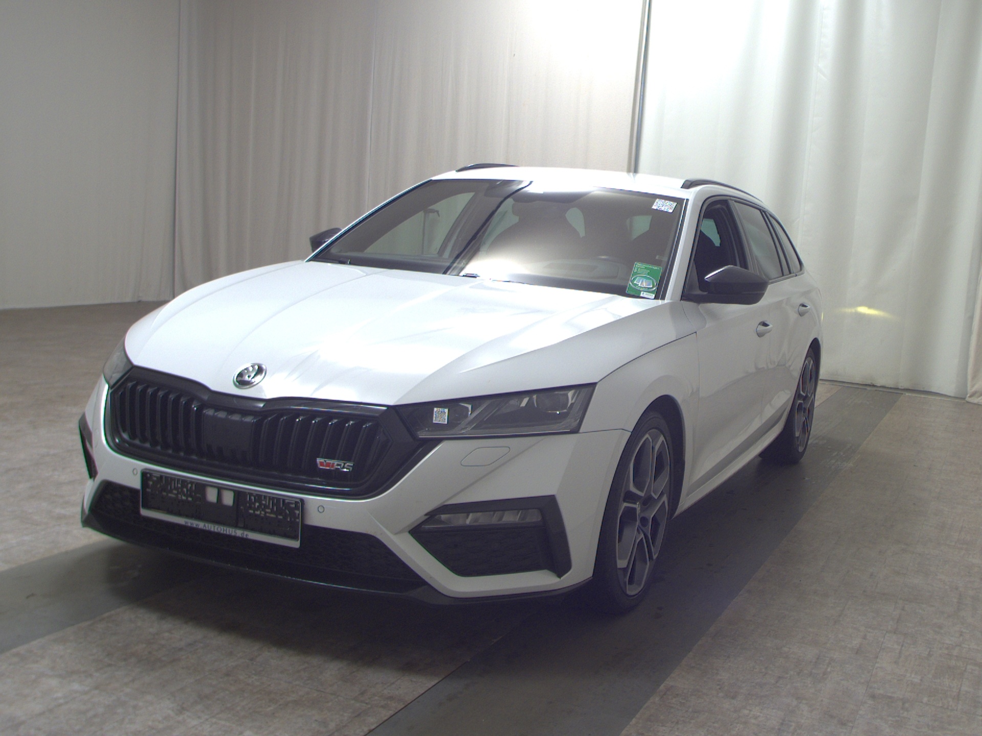 Skoda Octavia Kombi 2.0 TDI RS Navi Matrix vc AHK HuD 2