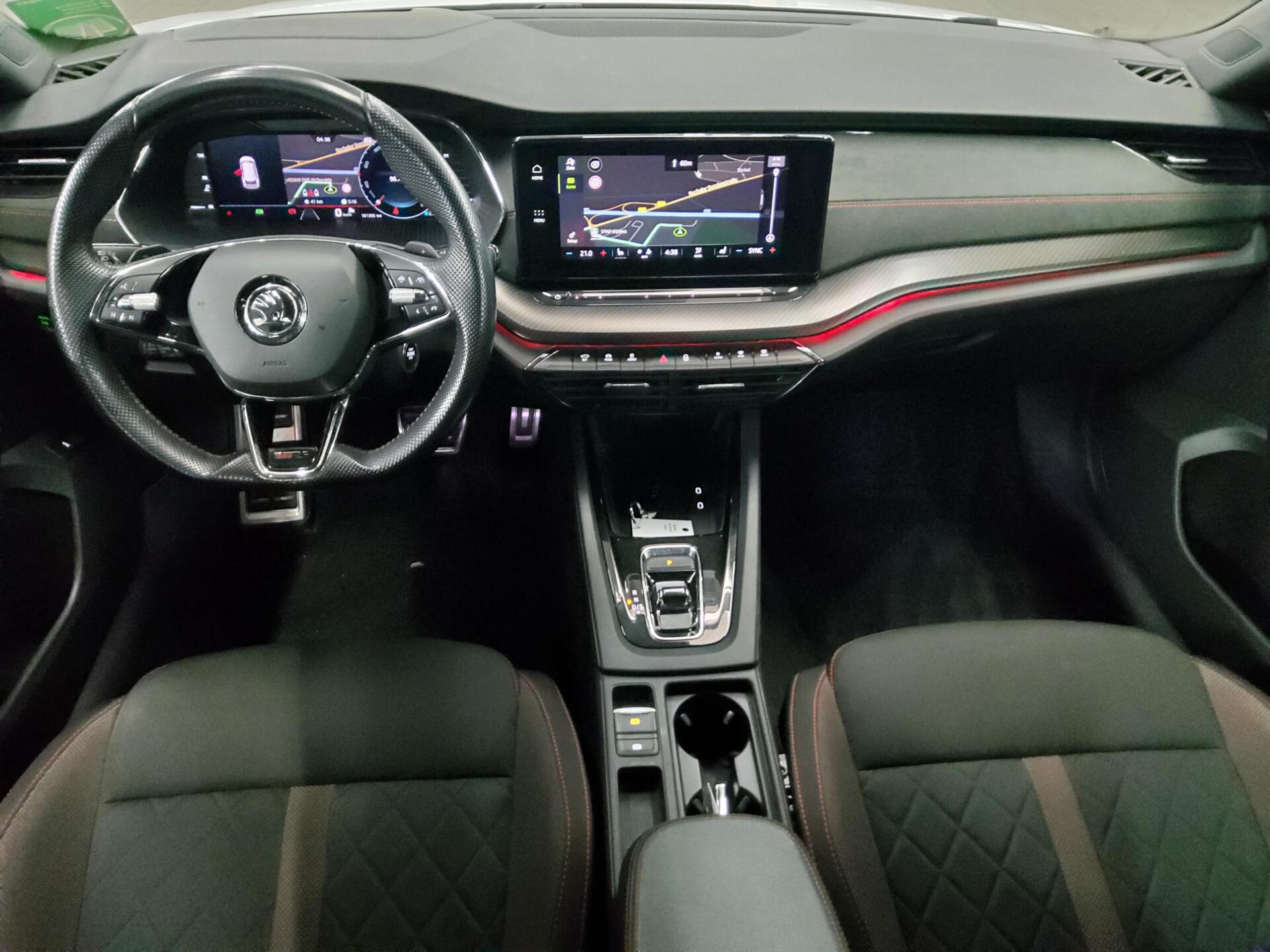 Skoda Octavia Kombi 2.0 TDI RS Navi Matrix vc AHK HuD 5