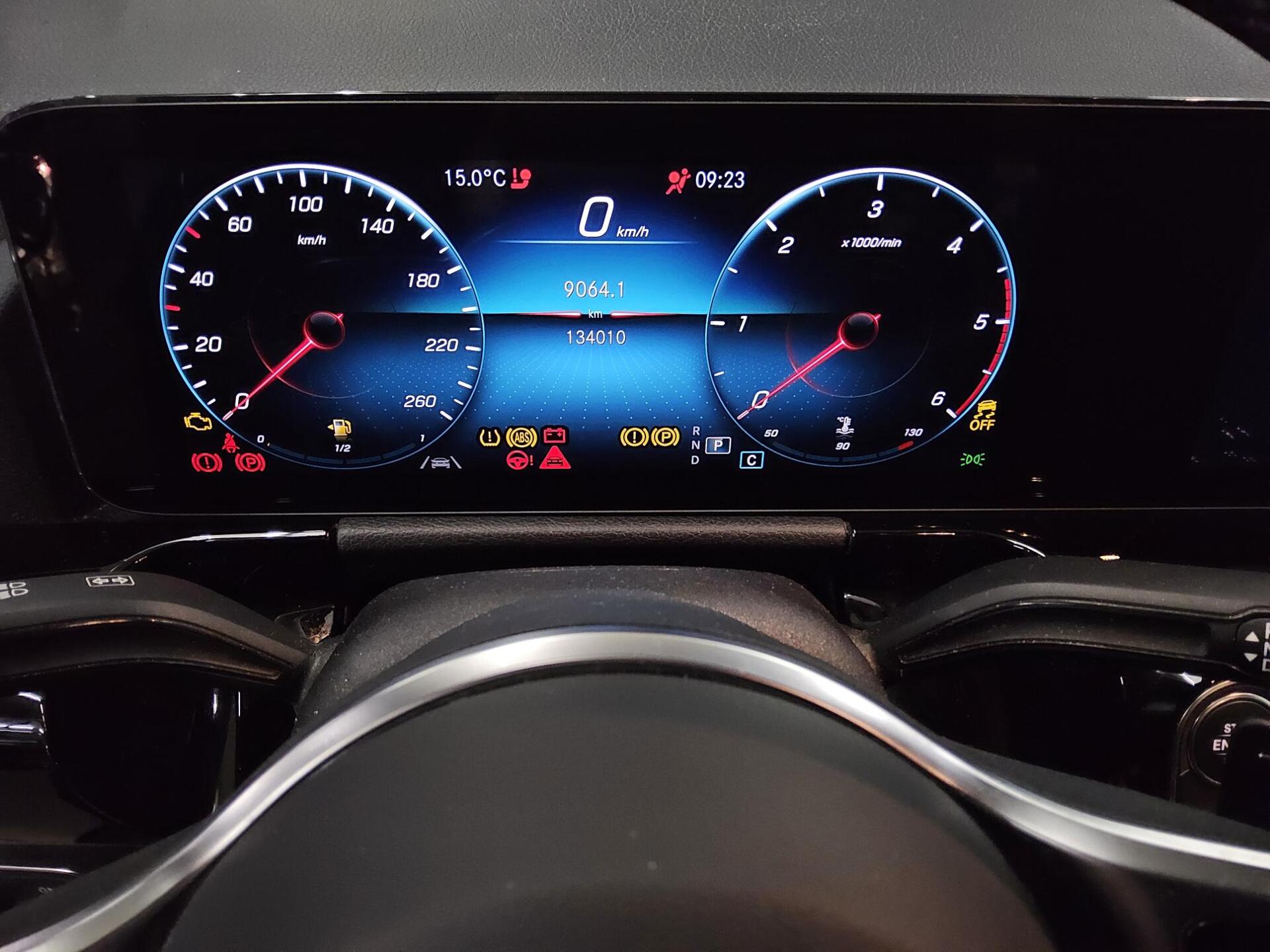 Mercedes-Benz GLA 220 d Progressive T-Leder Navi LED AHK RfK 7