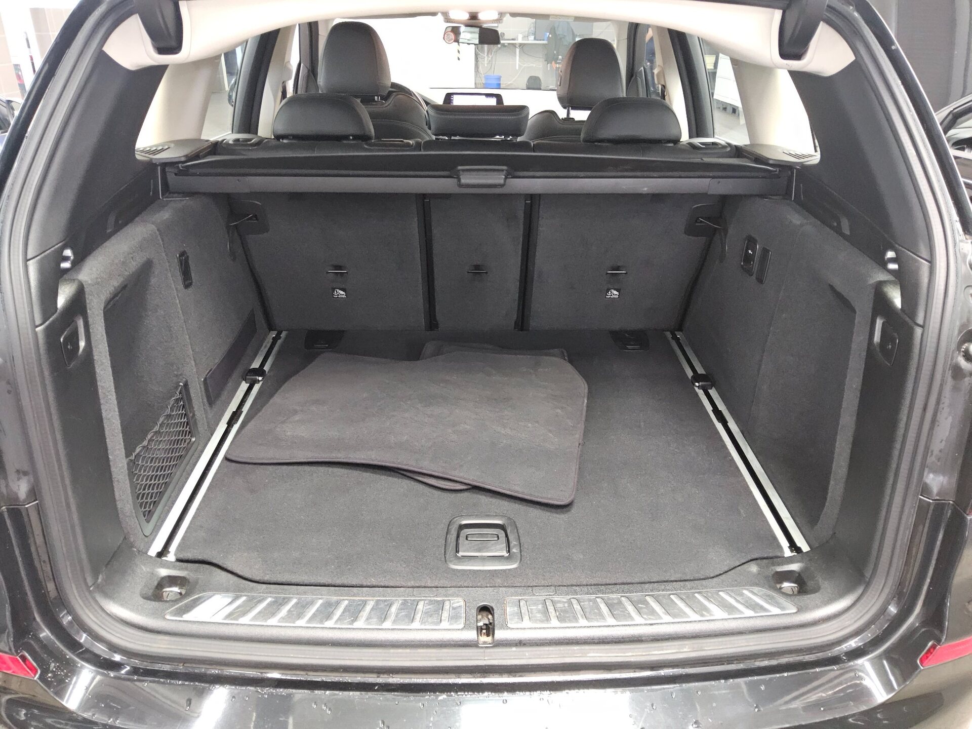 BMW X3 xDrive30i X-Line Navi LED LC+ AHK StandHzg 11